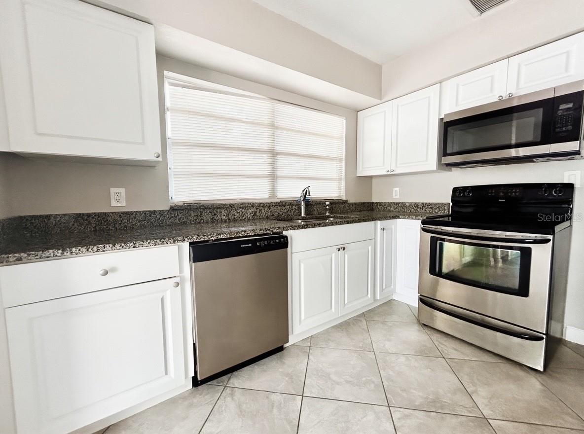 Image 9 of 63 For 35 Winter Park Street