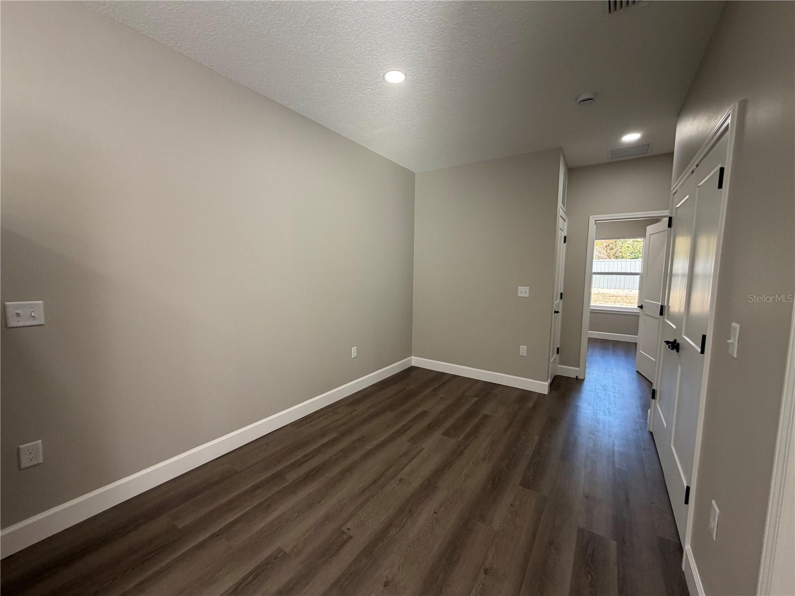 Image 11 of 17 For 1418 Magnolia Loop 102