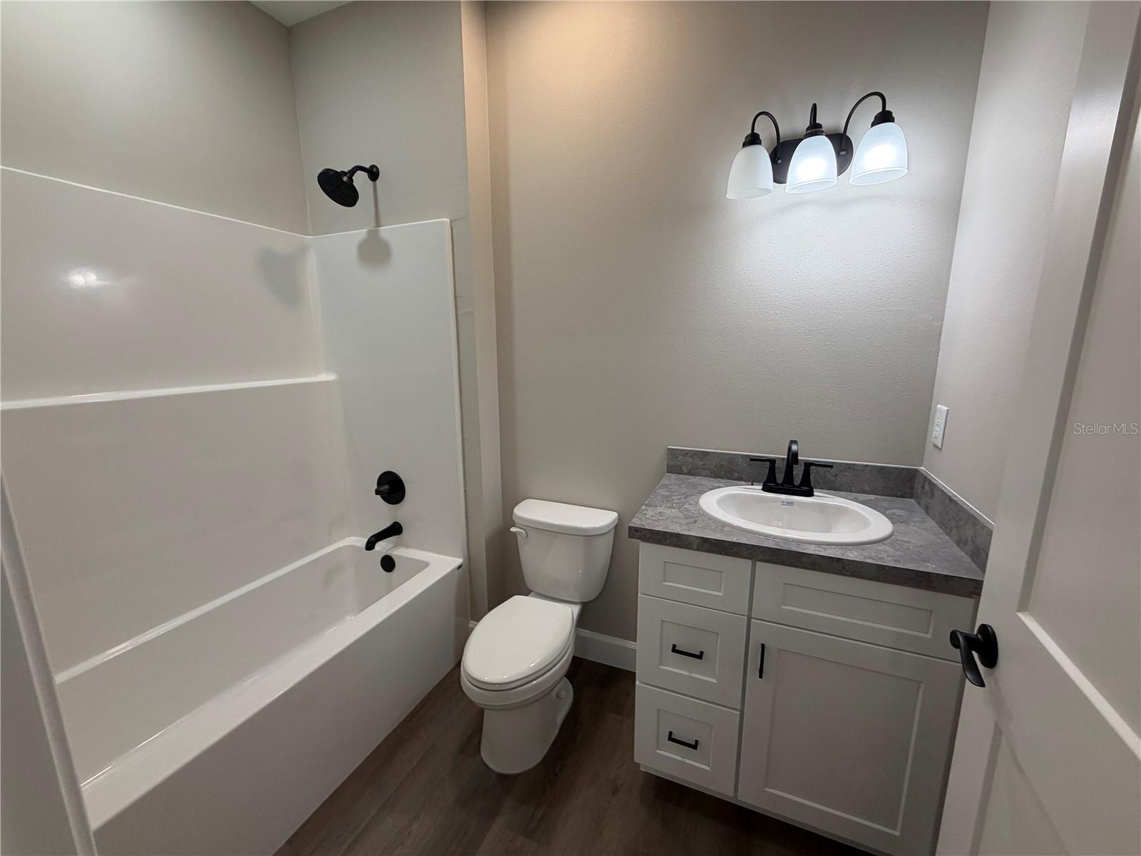 Image 13 of 17 For 1418 Magnolia Loop 102