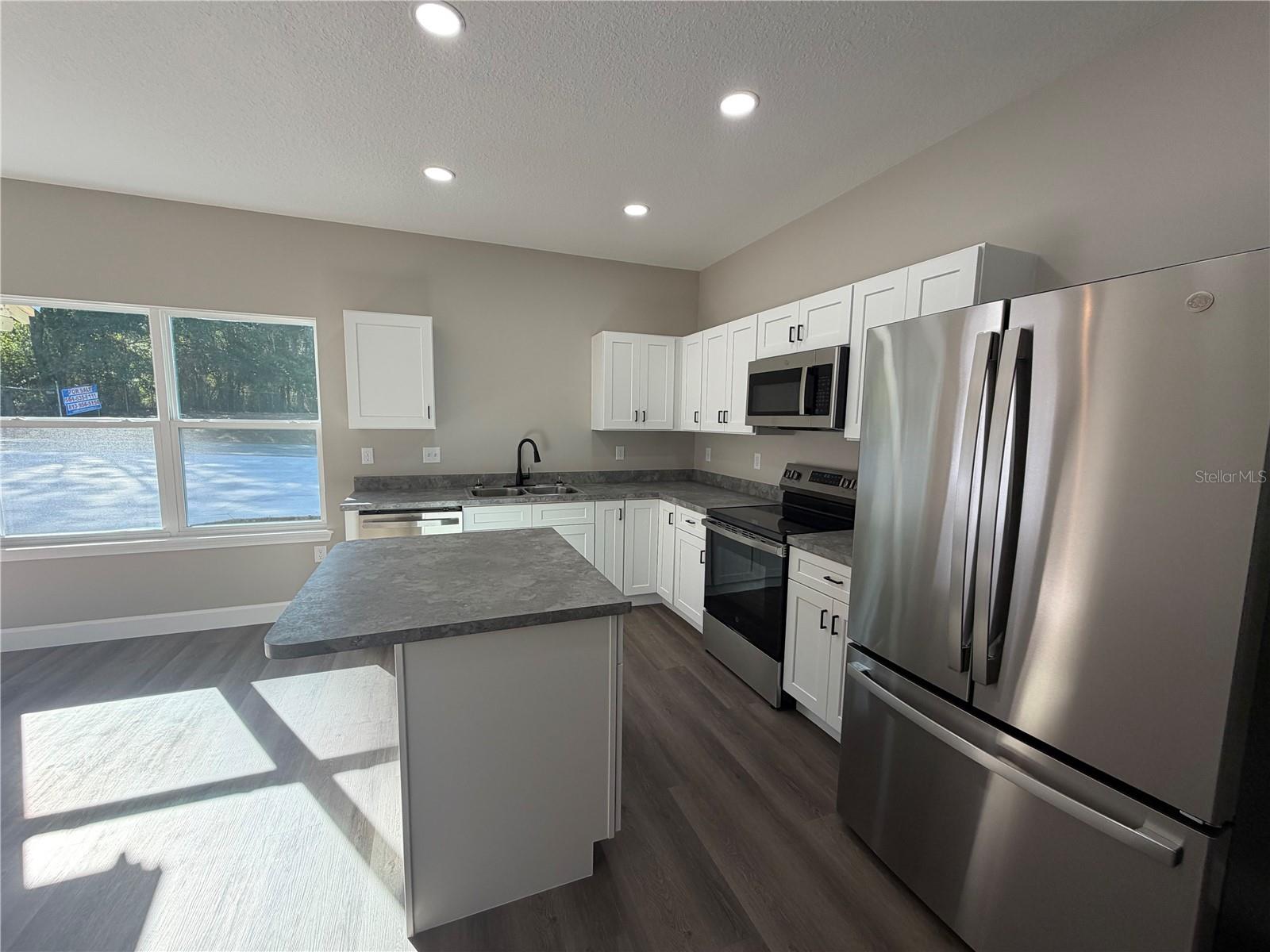 Image 6 of 17 For 1418 Magnolia Loop 102