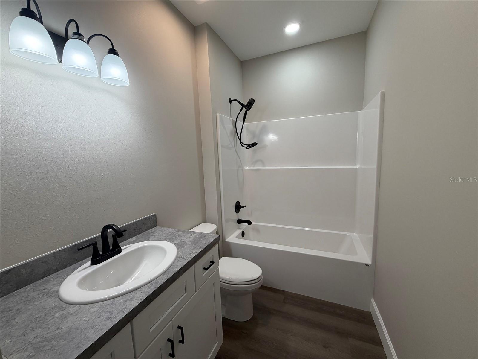 Image 8 of 17 For 1418 Magnolia Loop 102