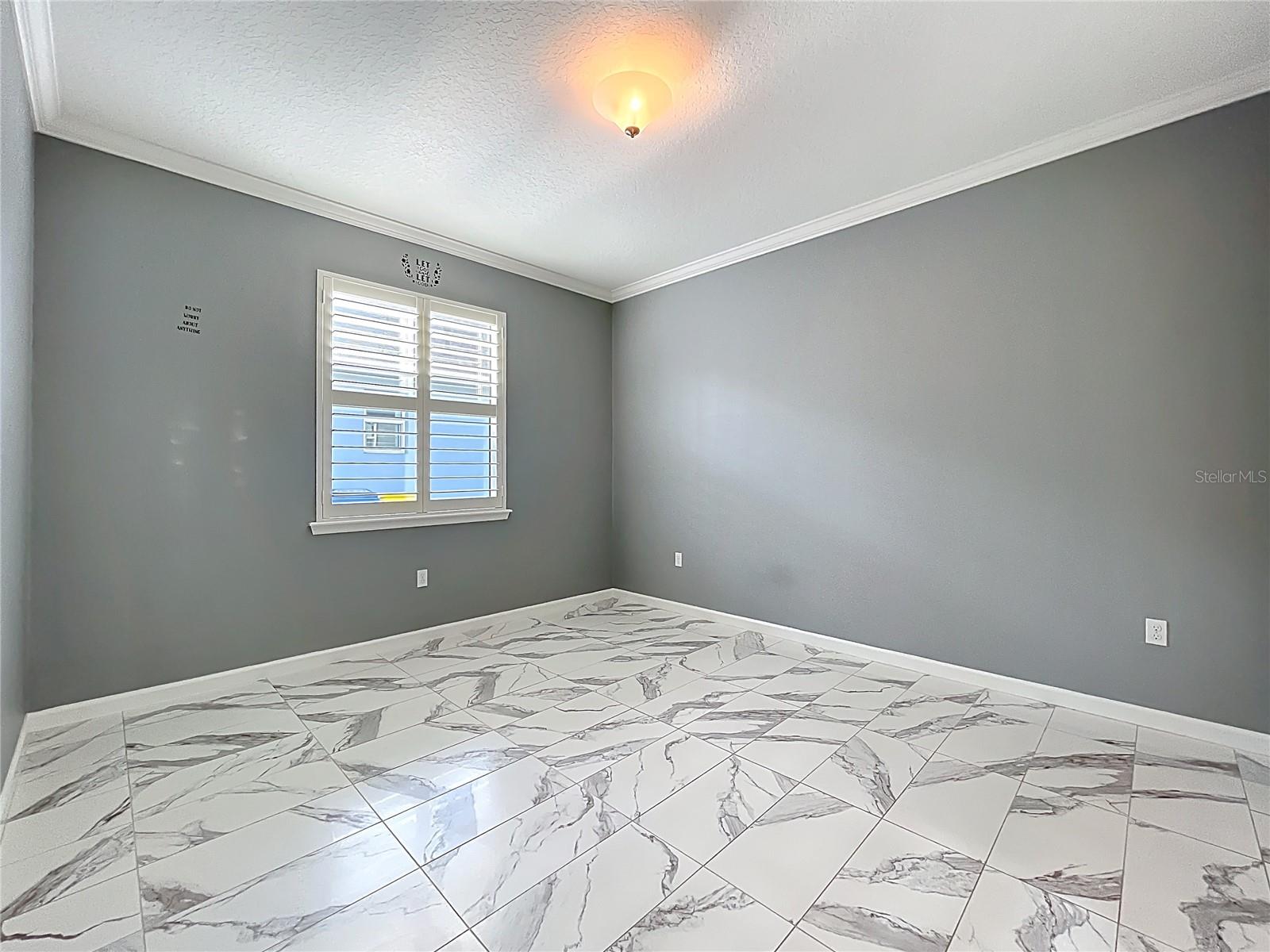 Image 14 of 91 For 295 Northcote Court