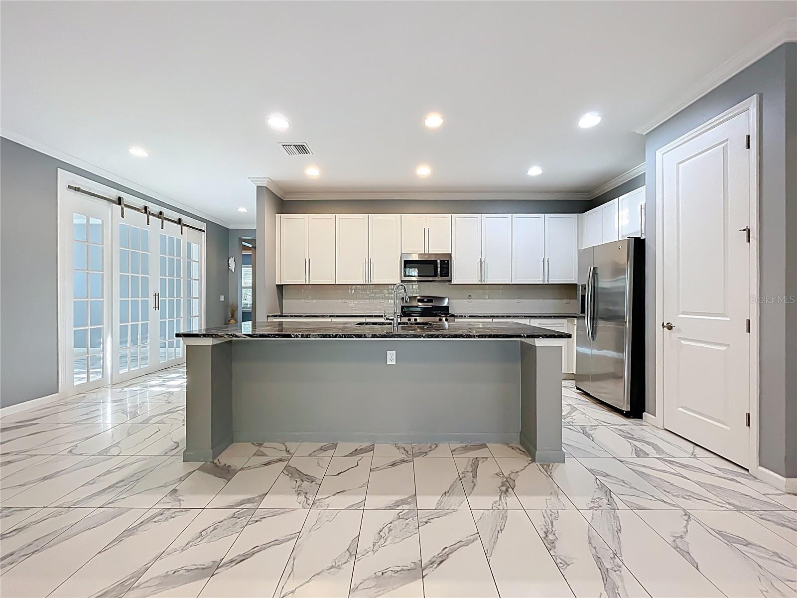 Image 23 of 91 For 295 Northcote Court