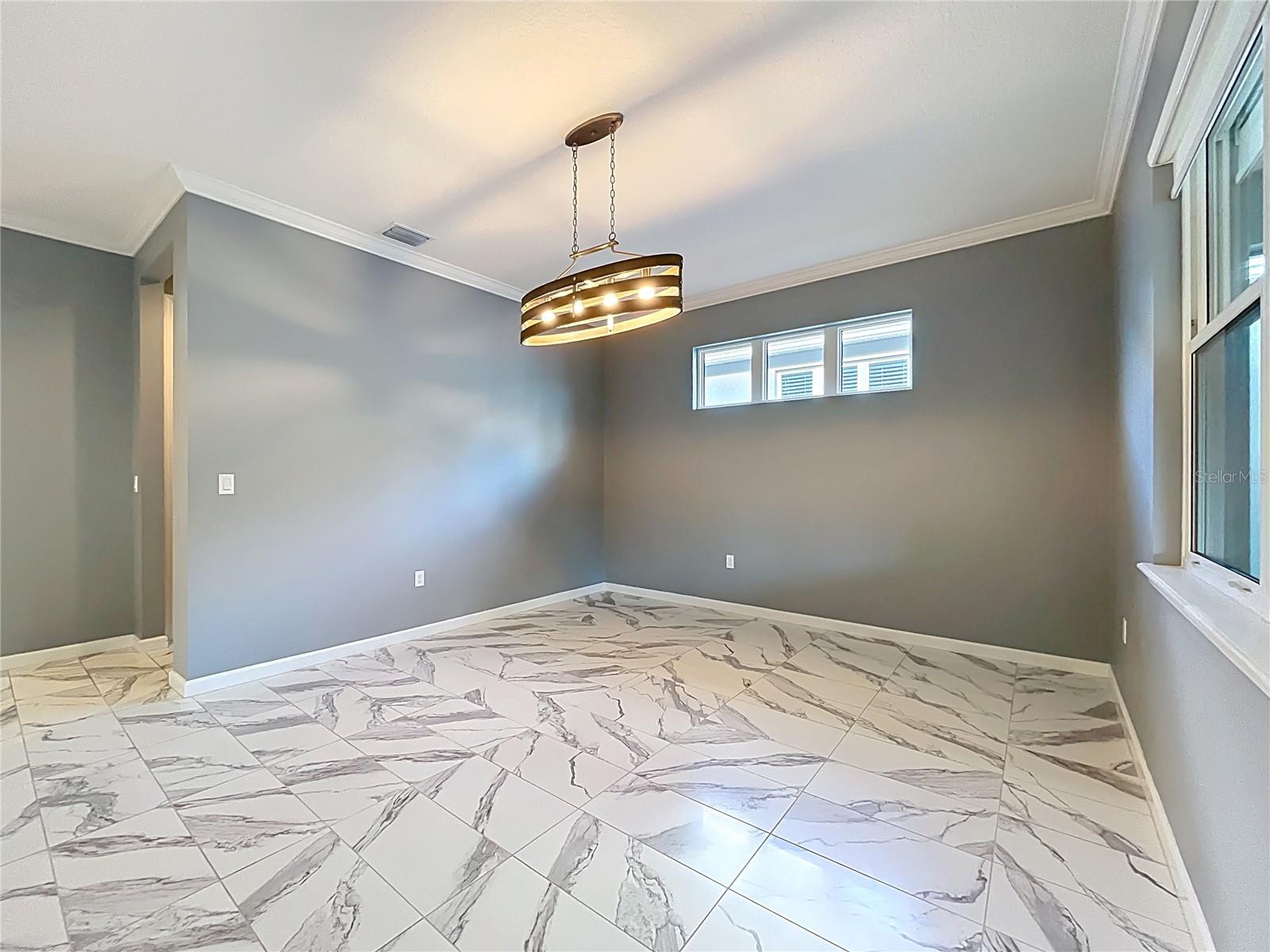 Image 30 of 91 For 295 Northcote Court