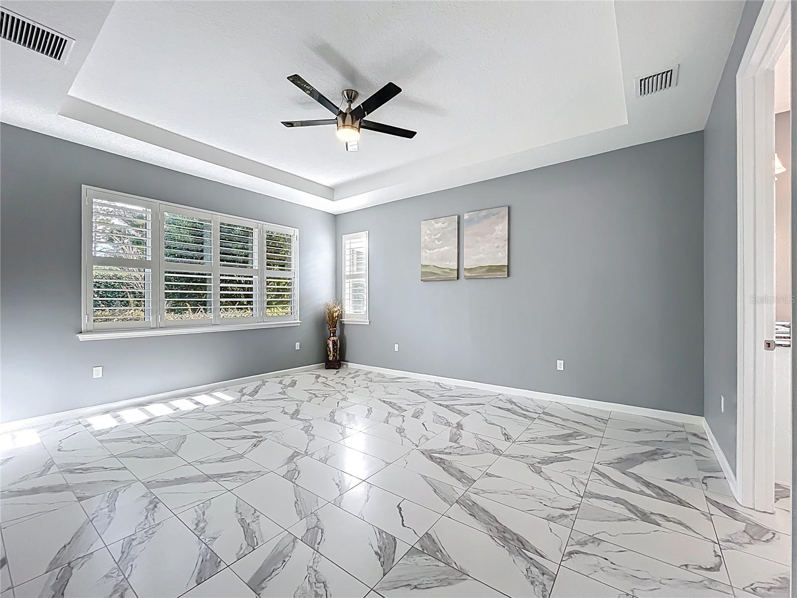 Image 39 of 91 For 295 Northcote Court