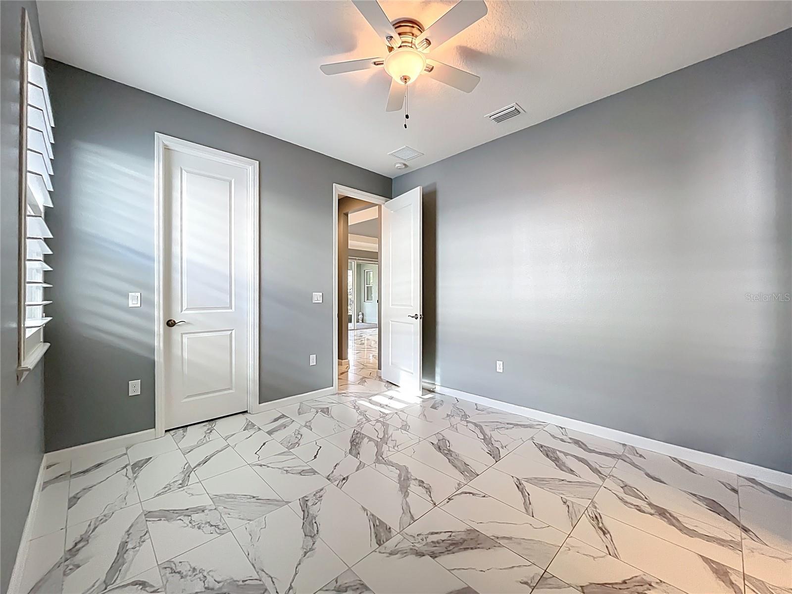 Image 50 of 91 For 295 Northcote Court