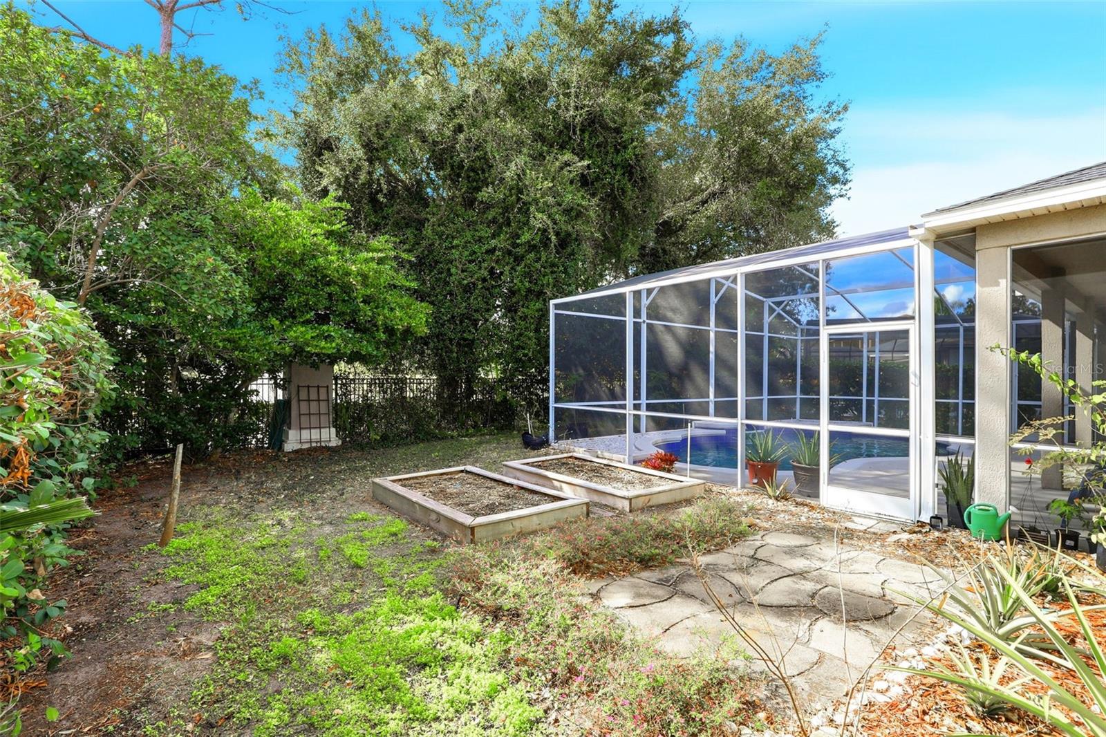 Image 37 of 49 For 2424 Stone Cross Circle