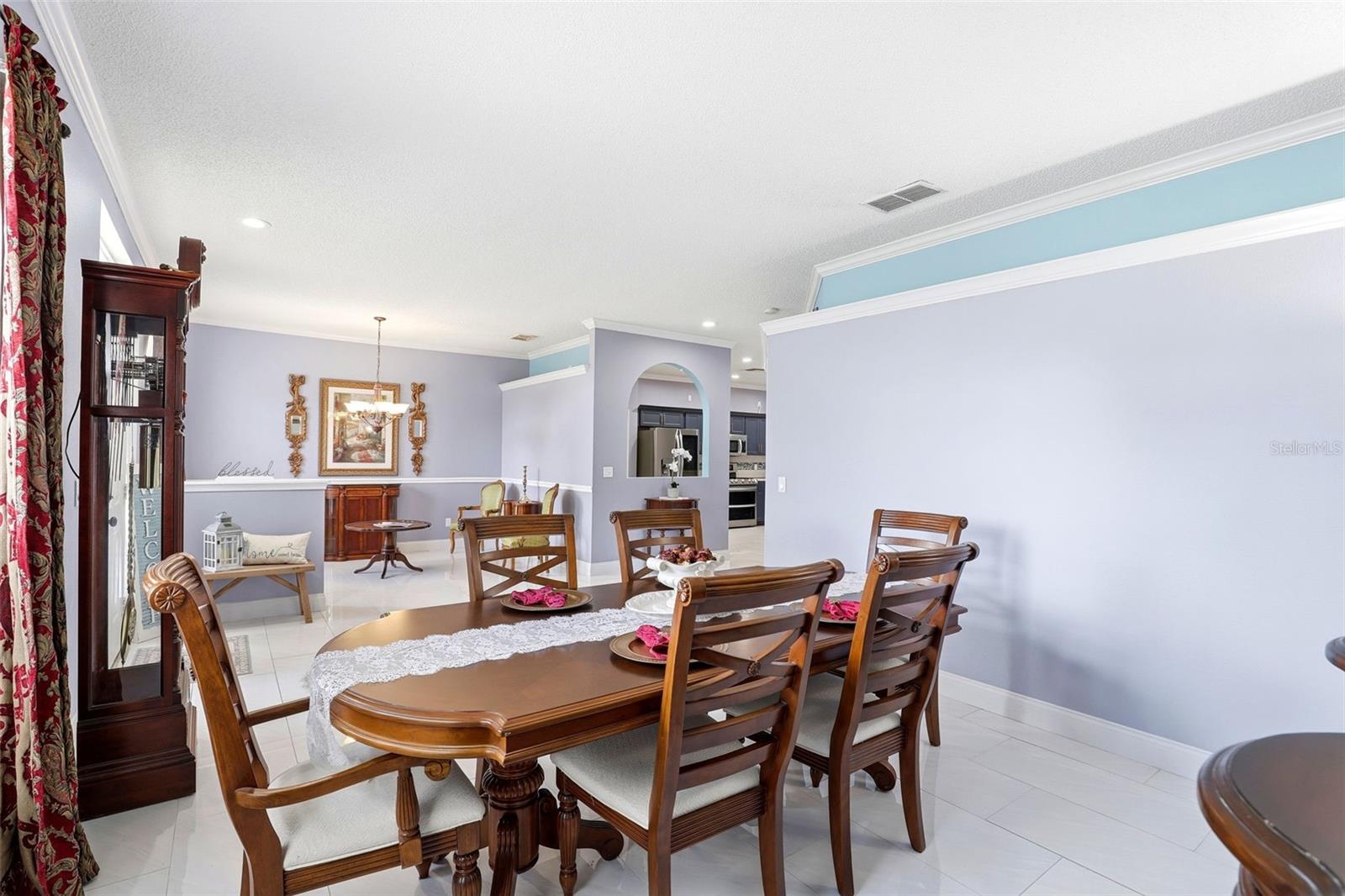 Image 7 of 49 For 2424 Stone Cross Circle