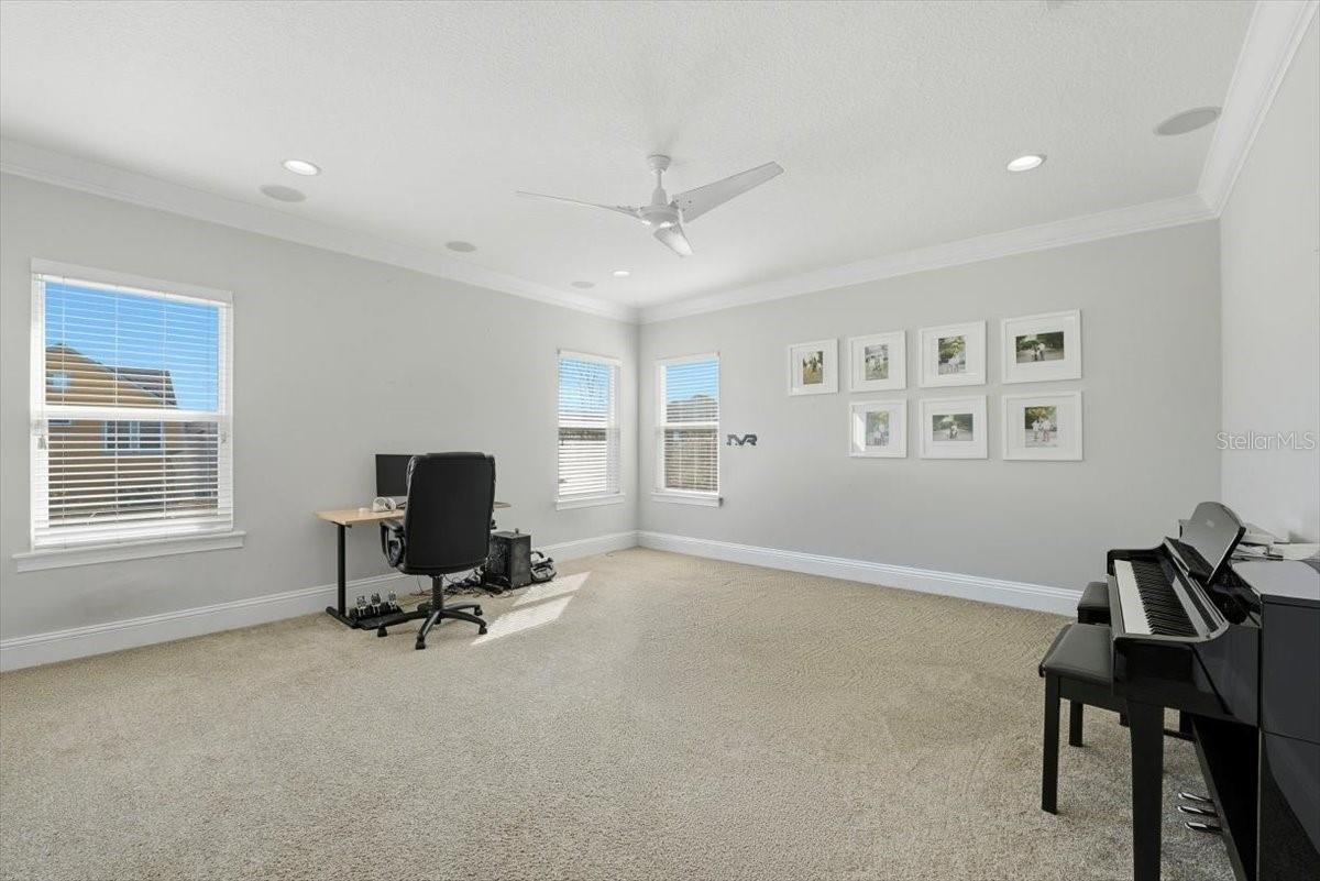 Image 29 of 62 For 13790 Heaney Avenue