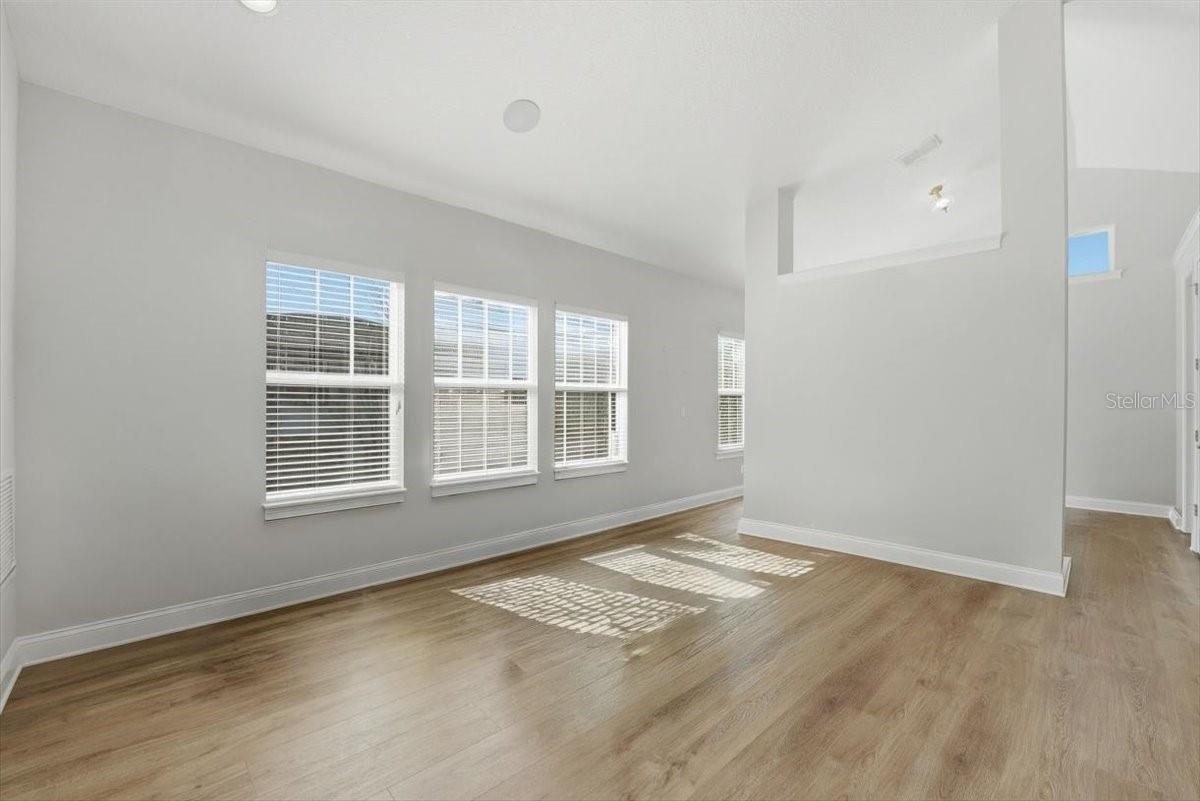 Image 44 of 62 For 13790 Heaney Avenue