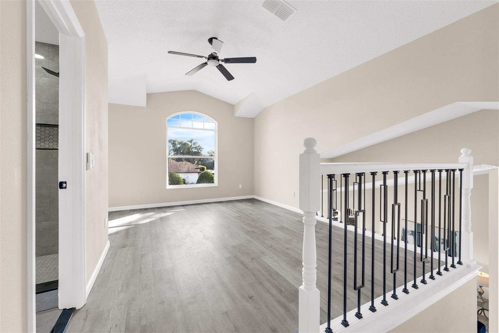 Image 33 of 48 For 5010 Labrador Lane