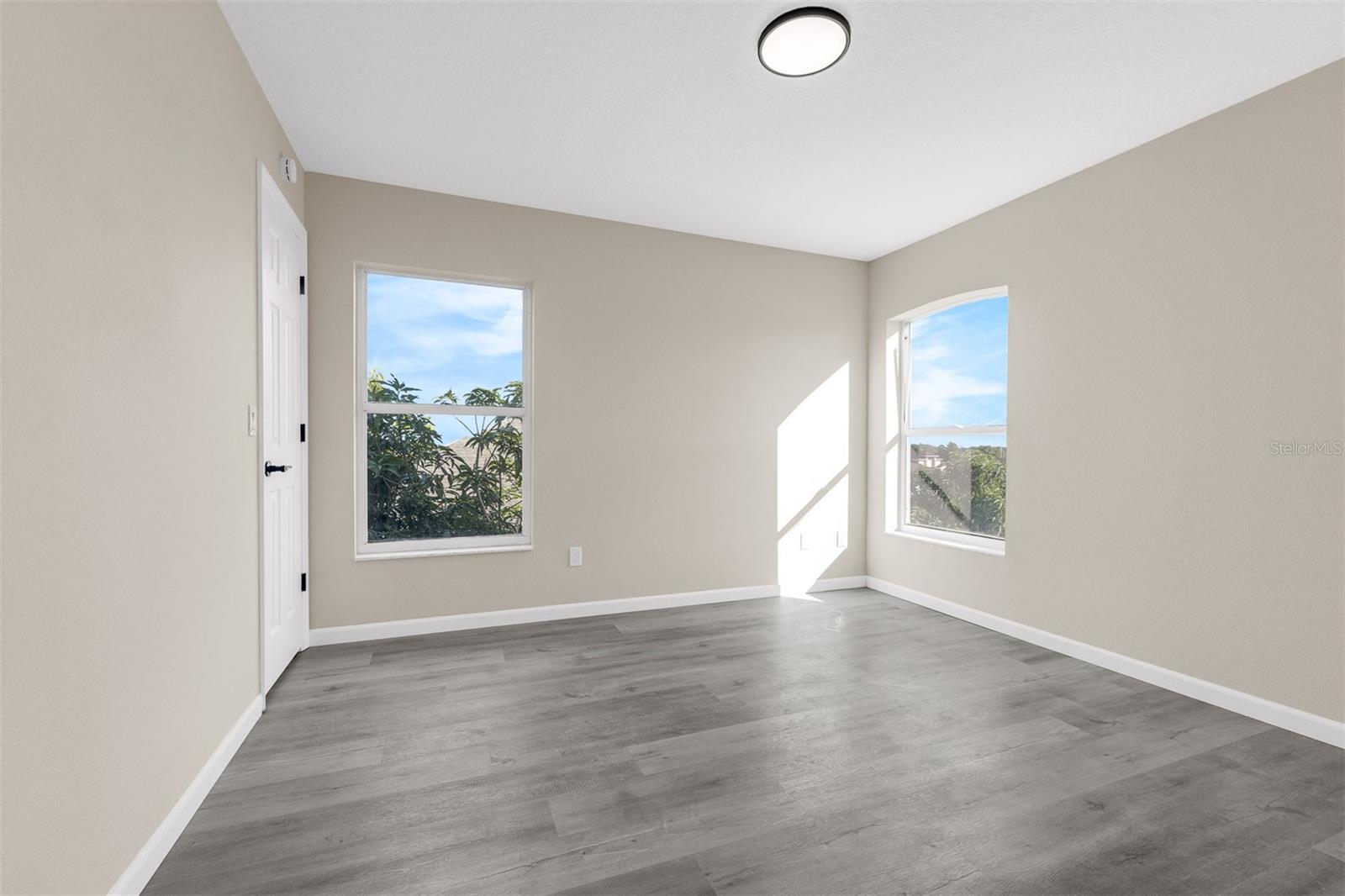 Image 36 of 48 For 5010 Labrador Lane