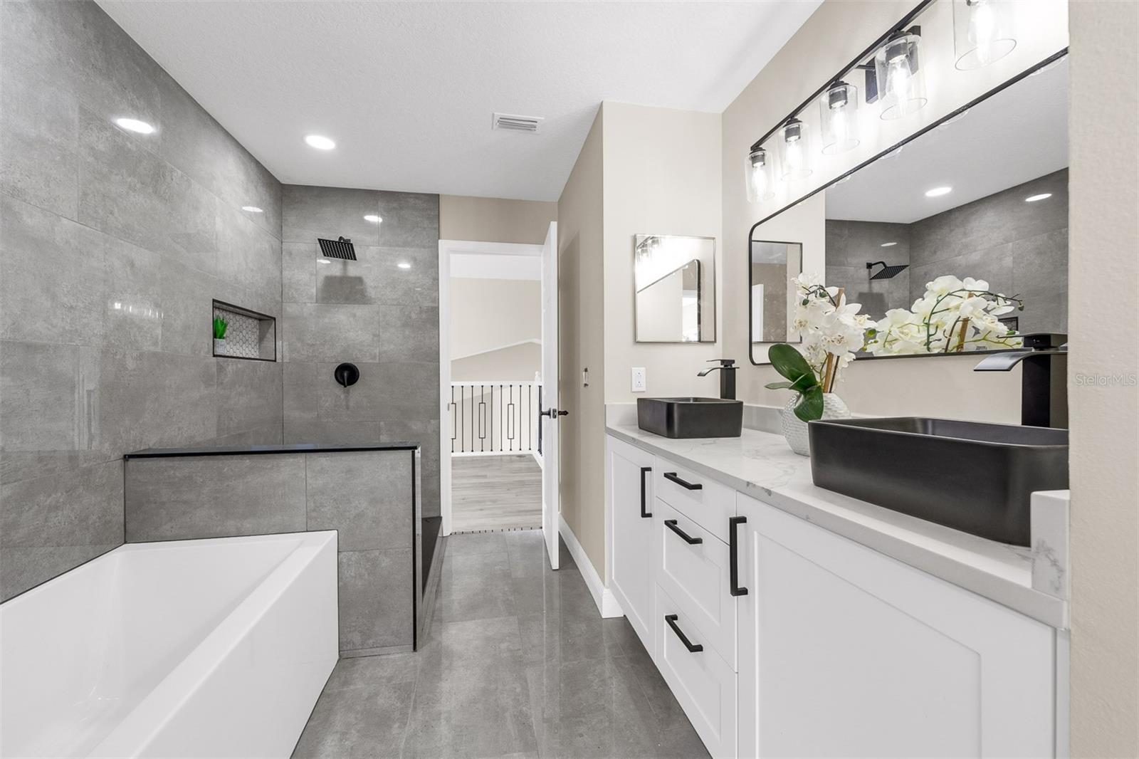 Image 38 of 48 For 5010 Labrador Lane