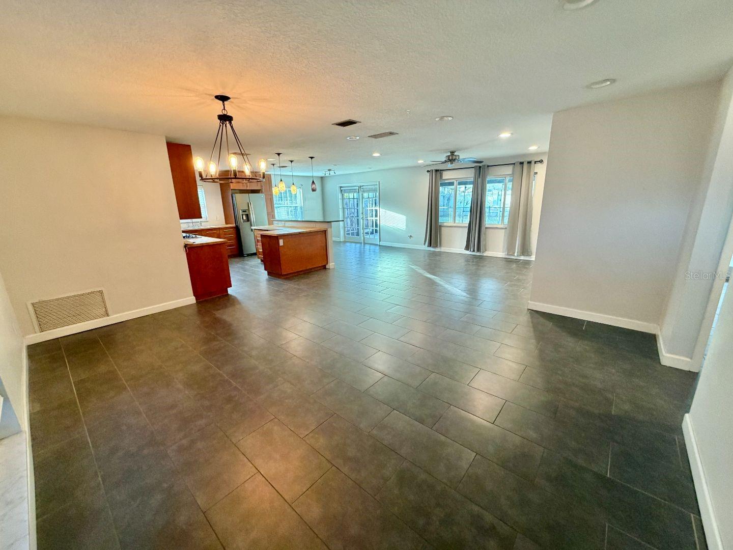 Image 2 of 29 For 653 Sherwood Drive