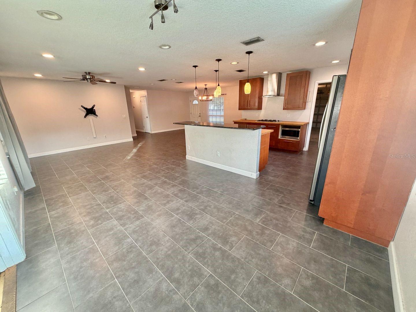 Image 8 of 29 For 653 Sherwood Drive