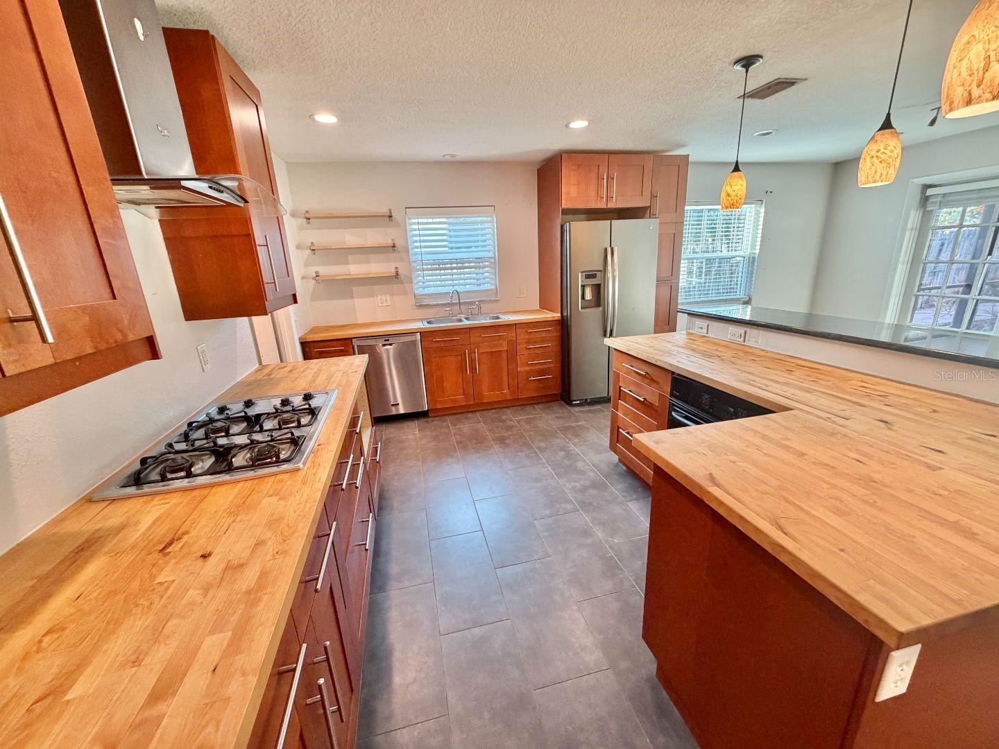 Image 9 of 29 For 653 Sherwood Drive