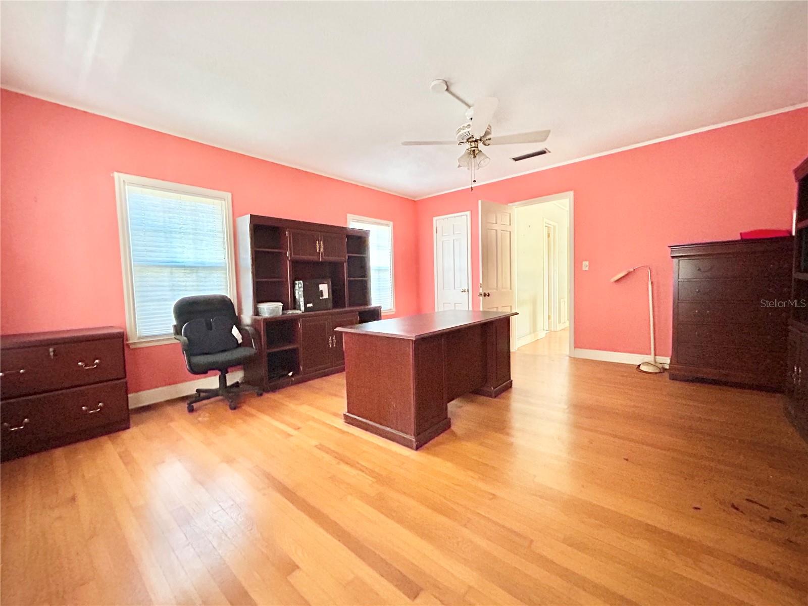 Image 16 of 52 For 1105 Herndon Street