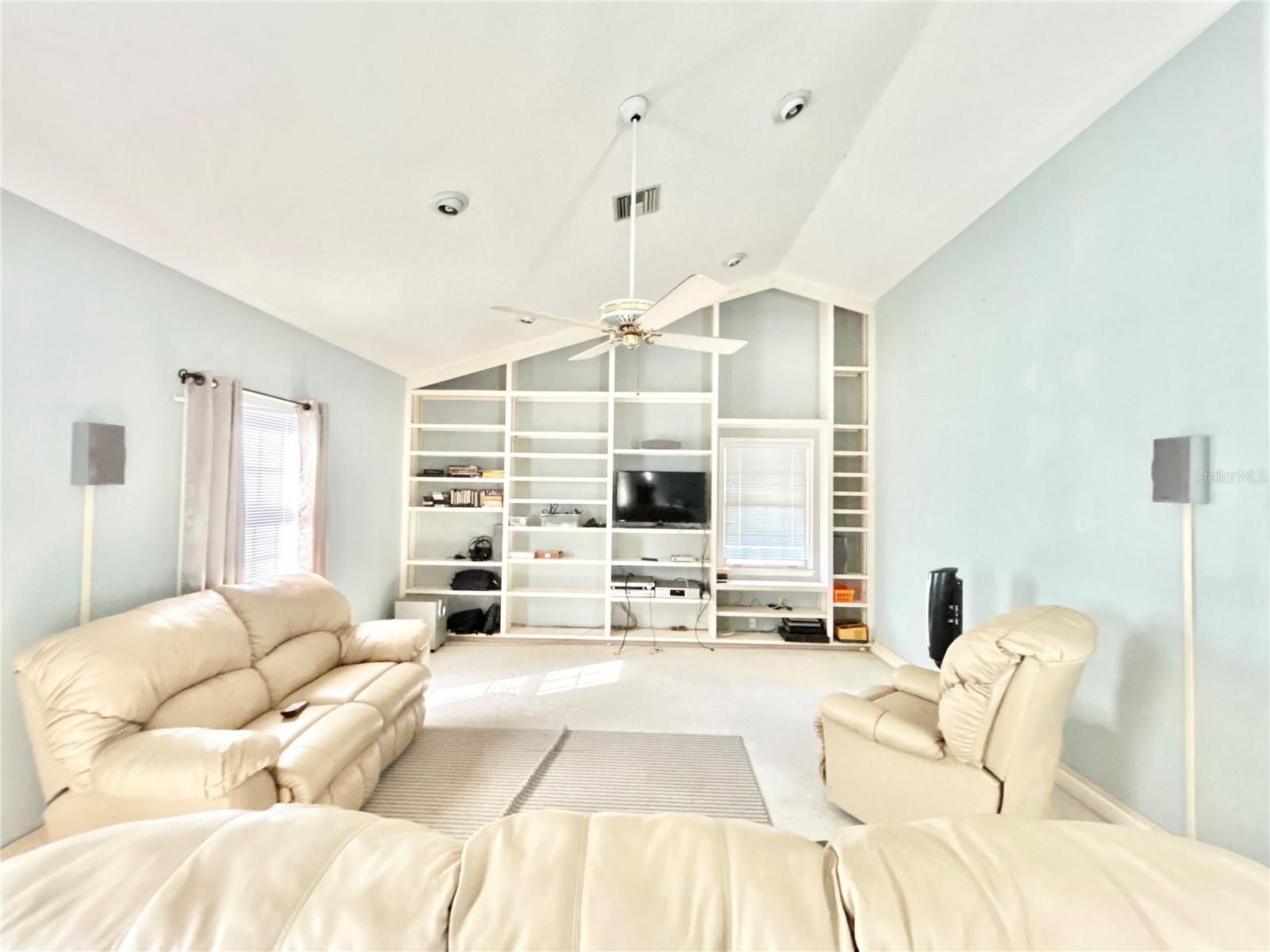 Image 19 of 52 For 1105 Herndon Street