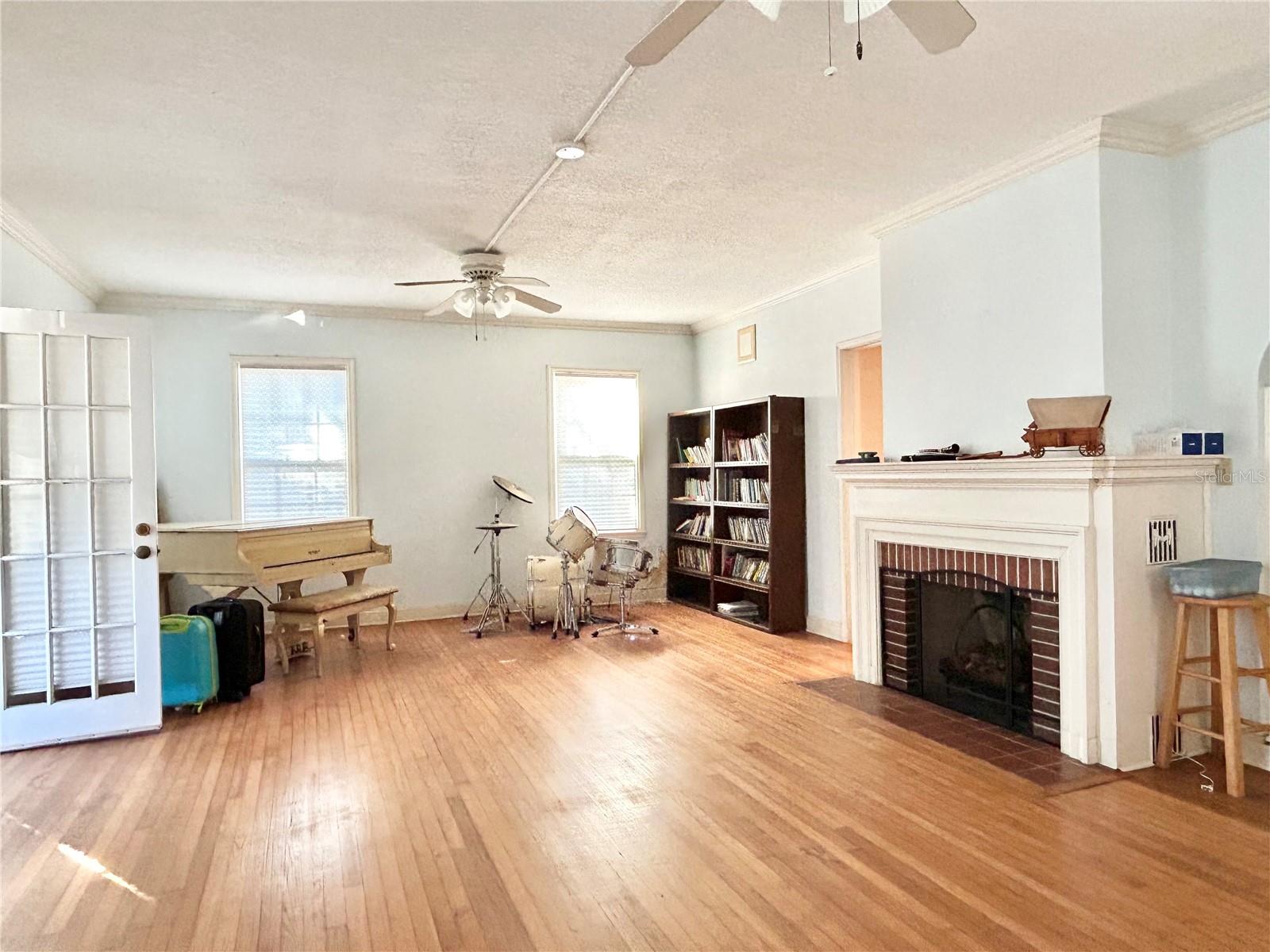 Image 6 of 52 For 1105 Herndon Street