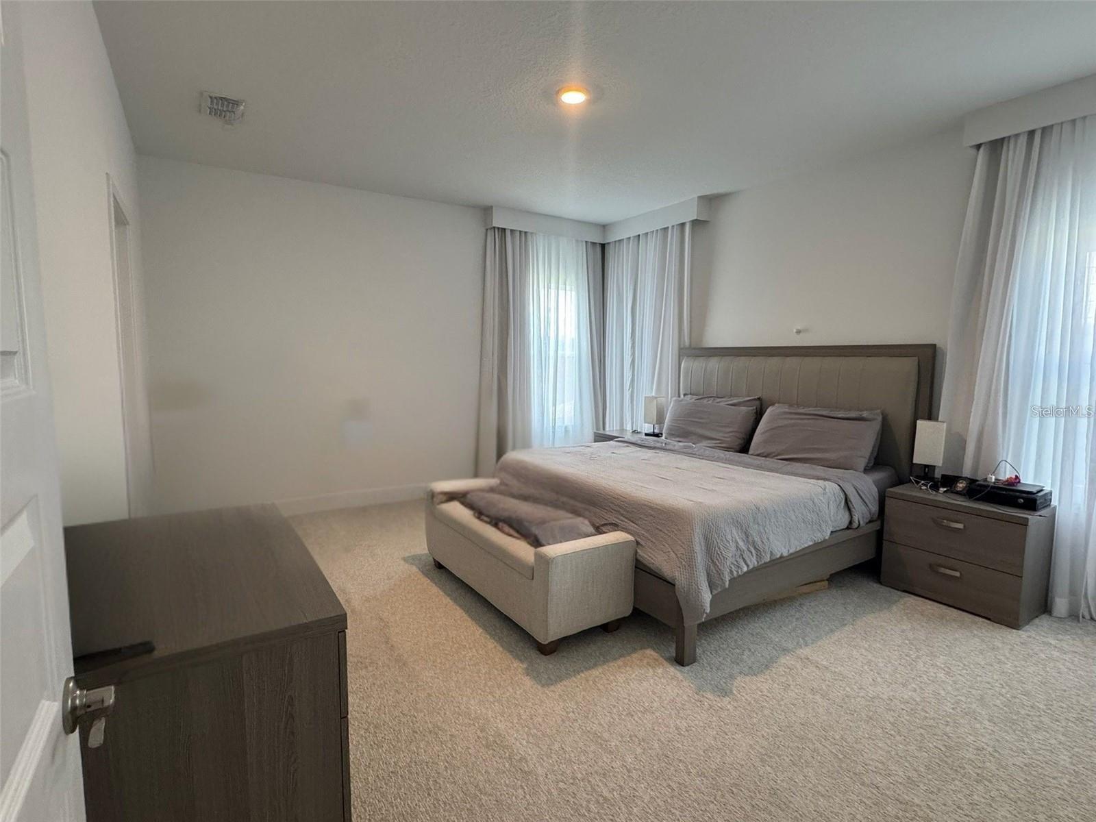 Image 23 of 57 For 14931 Lebeau Loop