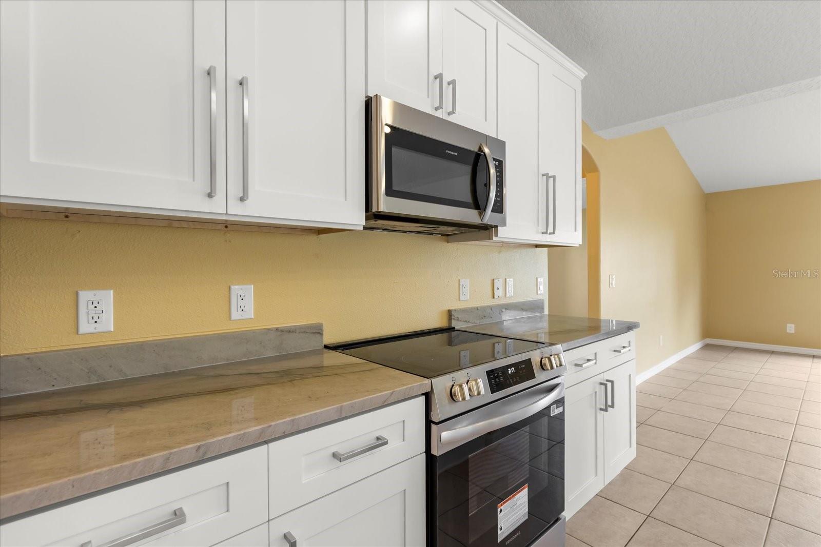 Image 12 of 35 For 619 Rhodes Drive