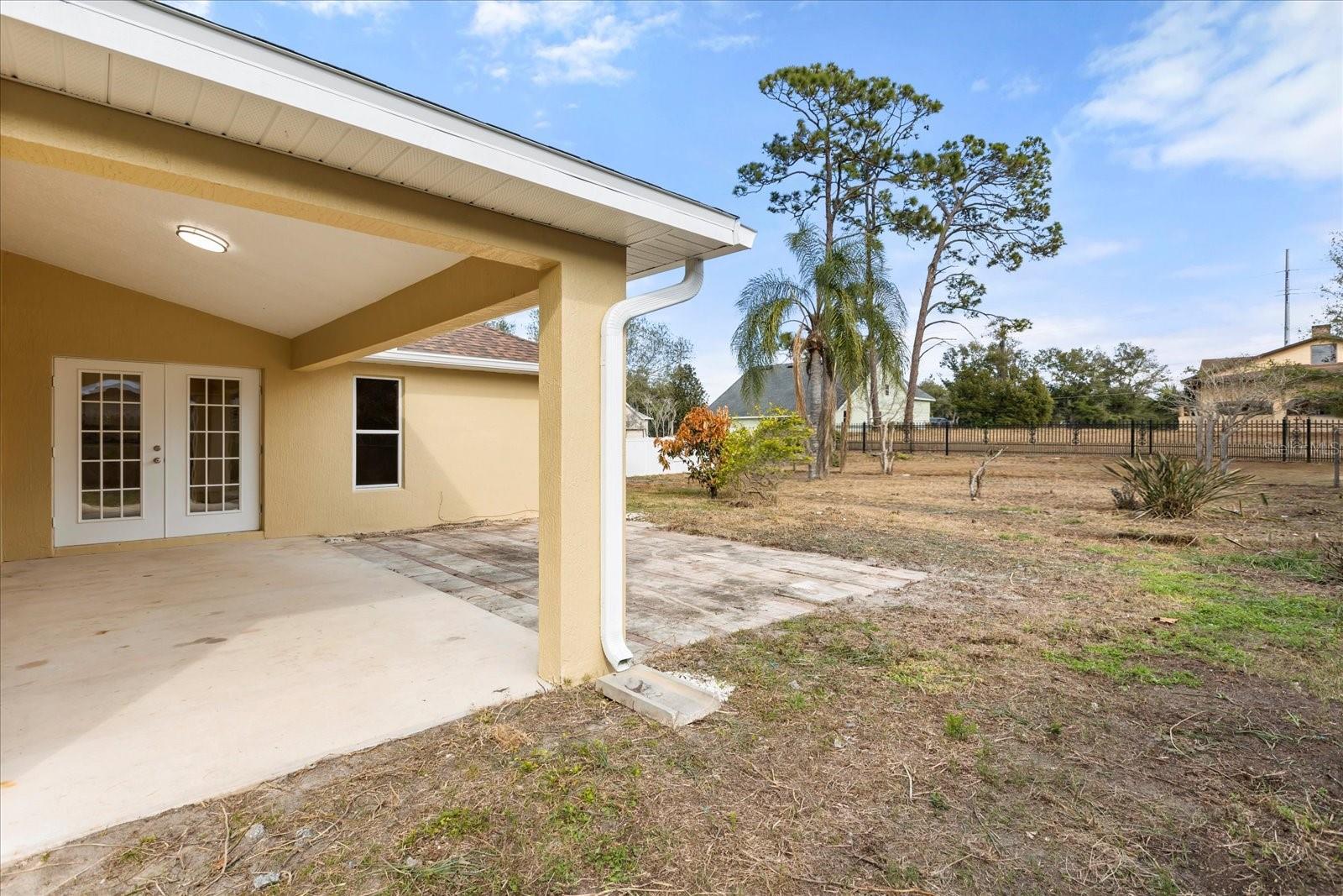 Image 20 of 37 For 619 Rhodes Drive