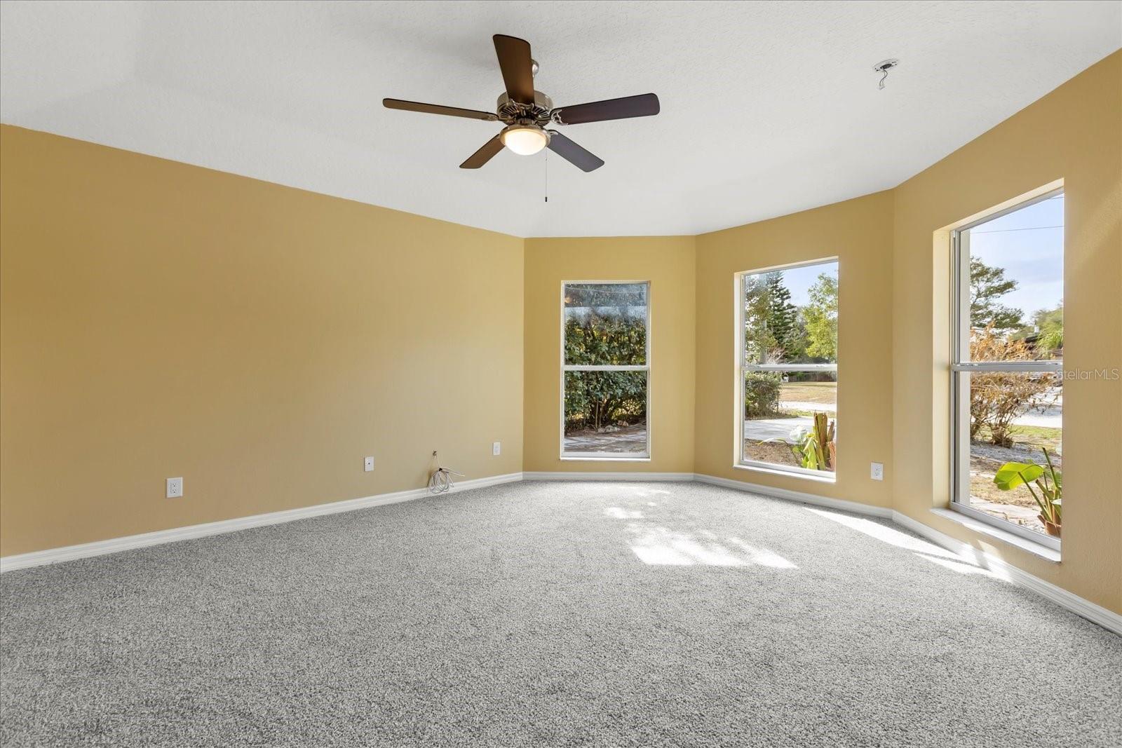 Image 29 of 35 For 619 Rhodes Drive