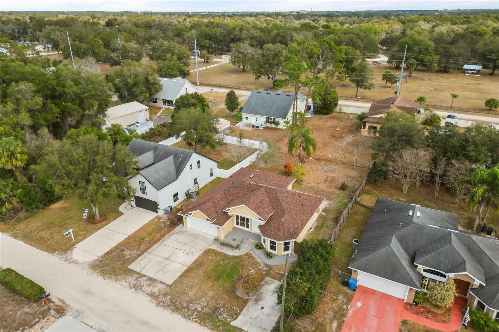 Image 4 of 35 For 619 Rhodes Drive