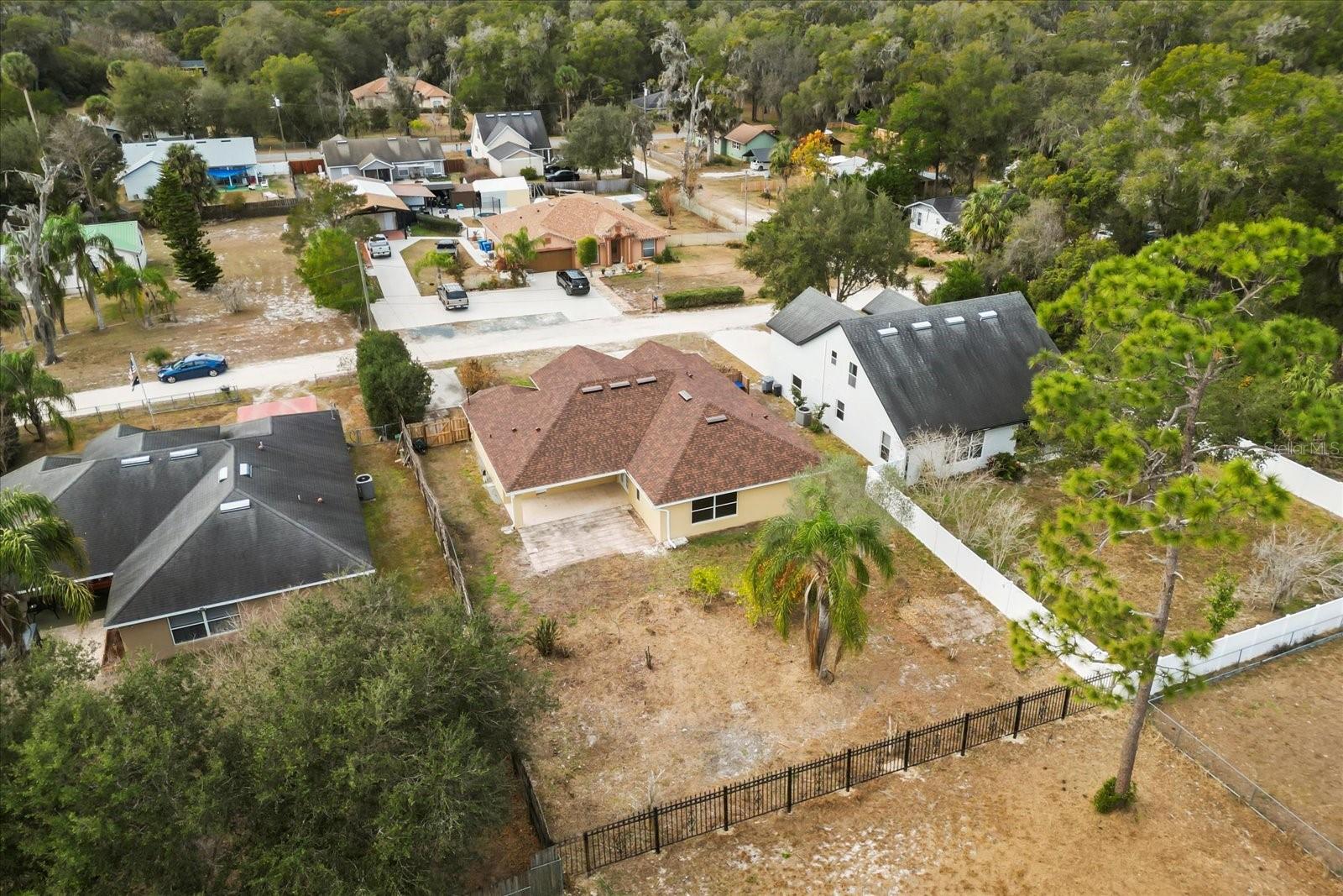 Image 6 of 35 For 619 Rhodes Drive