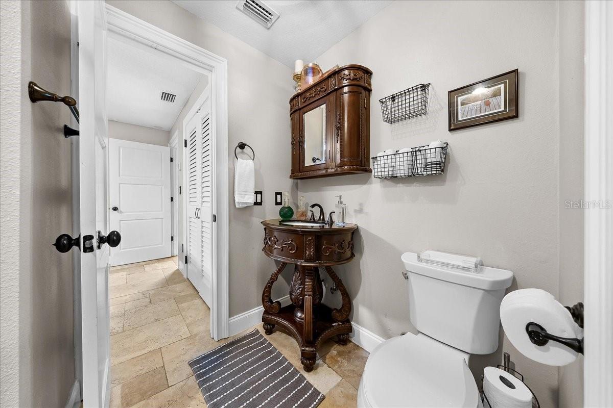 Image 11 of 83 For 452 Paradise Point Road