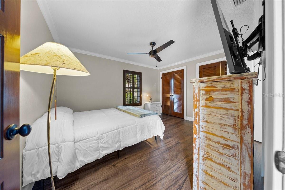 Image 25 of 83 For 452 Paradise Point Road