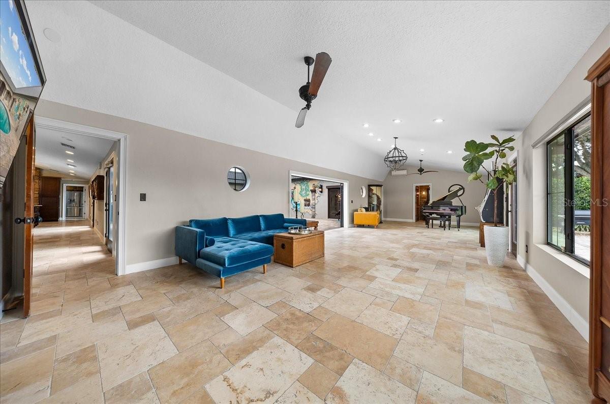 Image 28 of 83 For 452 Paradise Point Road