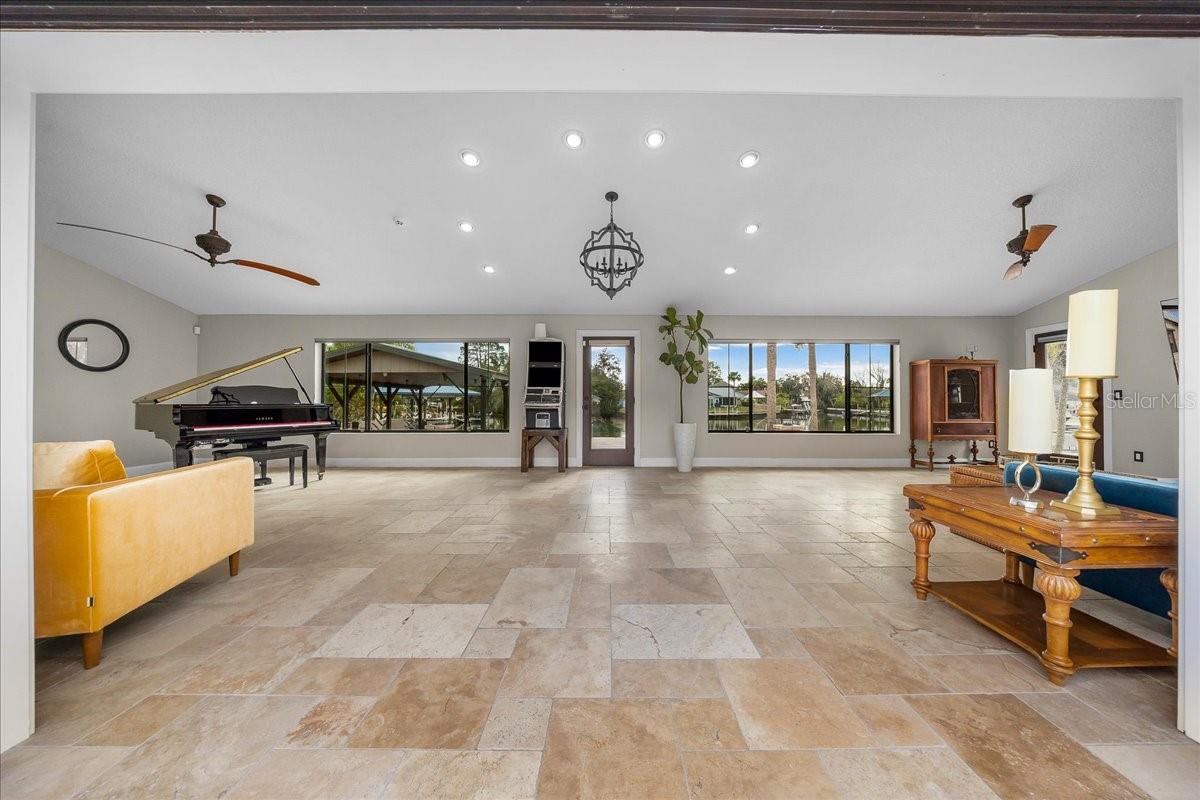 Image 31 of 83 For 452 Paradise Point Road