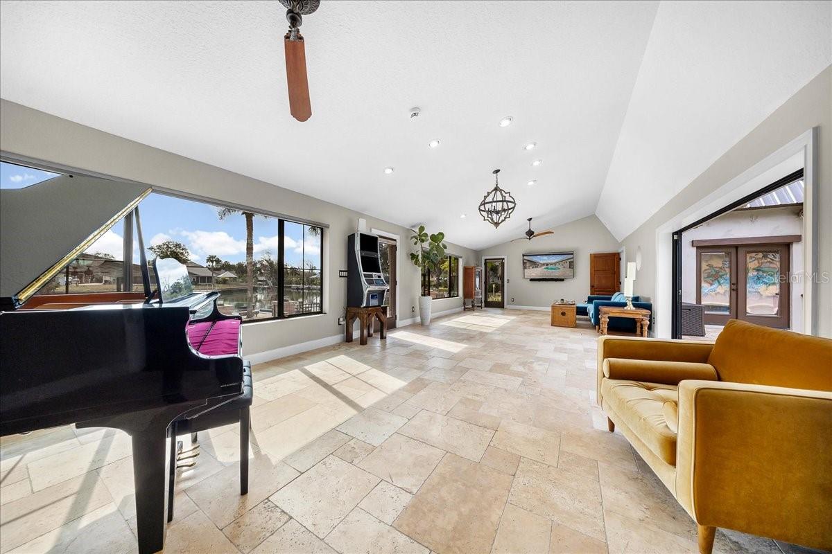 Image 33 of 83 For 452 Paradise Point Road