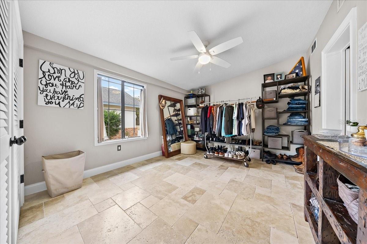 Image 36 of 83 For 452 Paradise Point Road