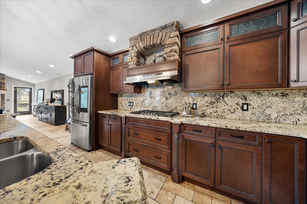 Image 54 of 83 For 452 Paradise Point Road