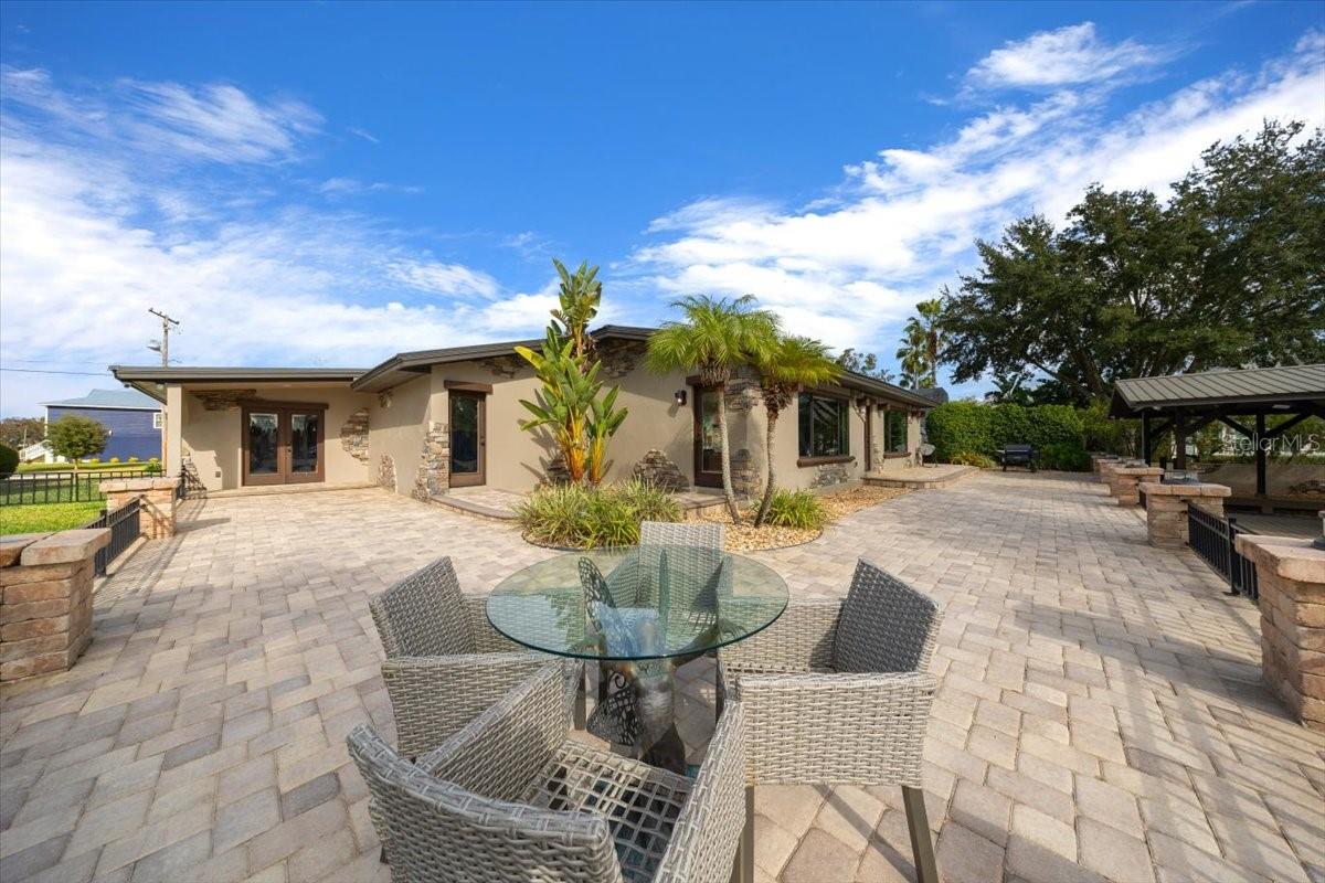 Image 62 of 83 For 452 Paradise Point Road