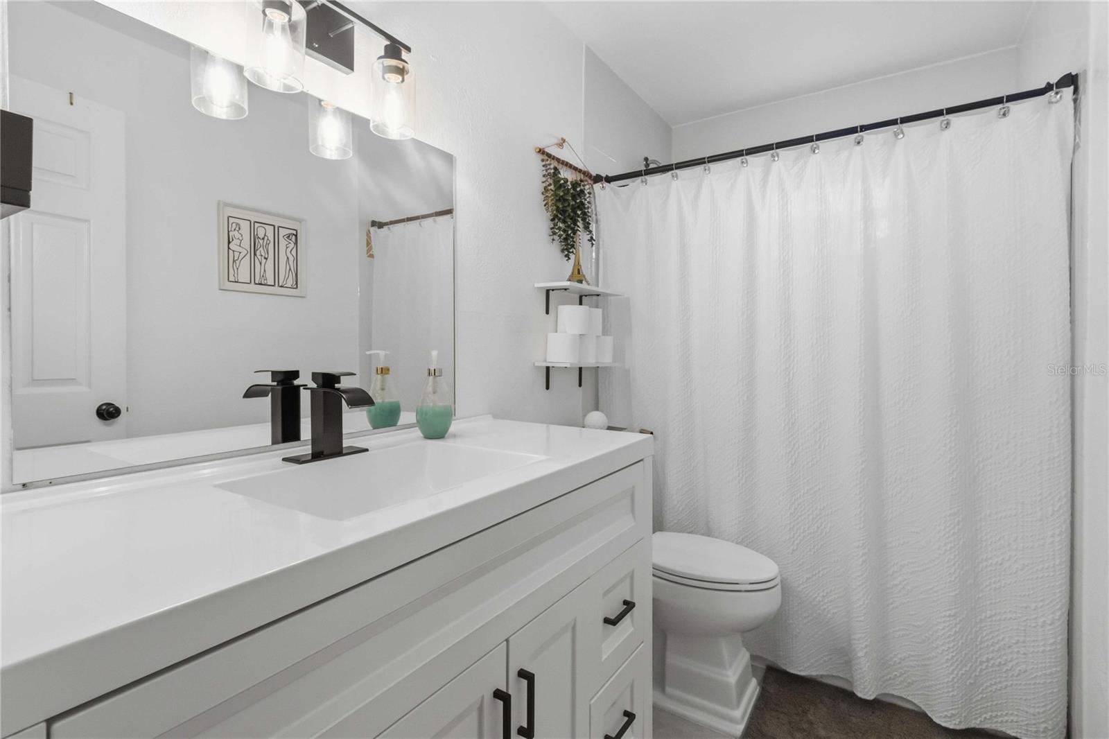 Image 10 of 25 For 1525 Comanche Avenue