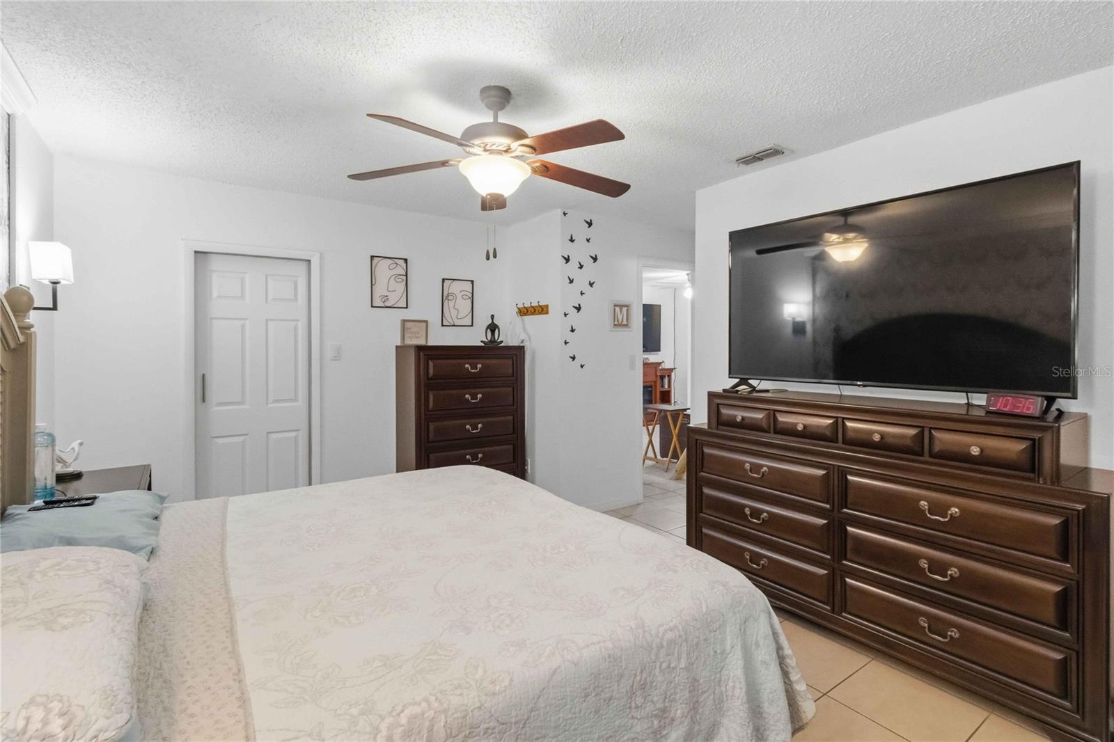 Image 13 of 25 For 1525 Comanche Avenue