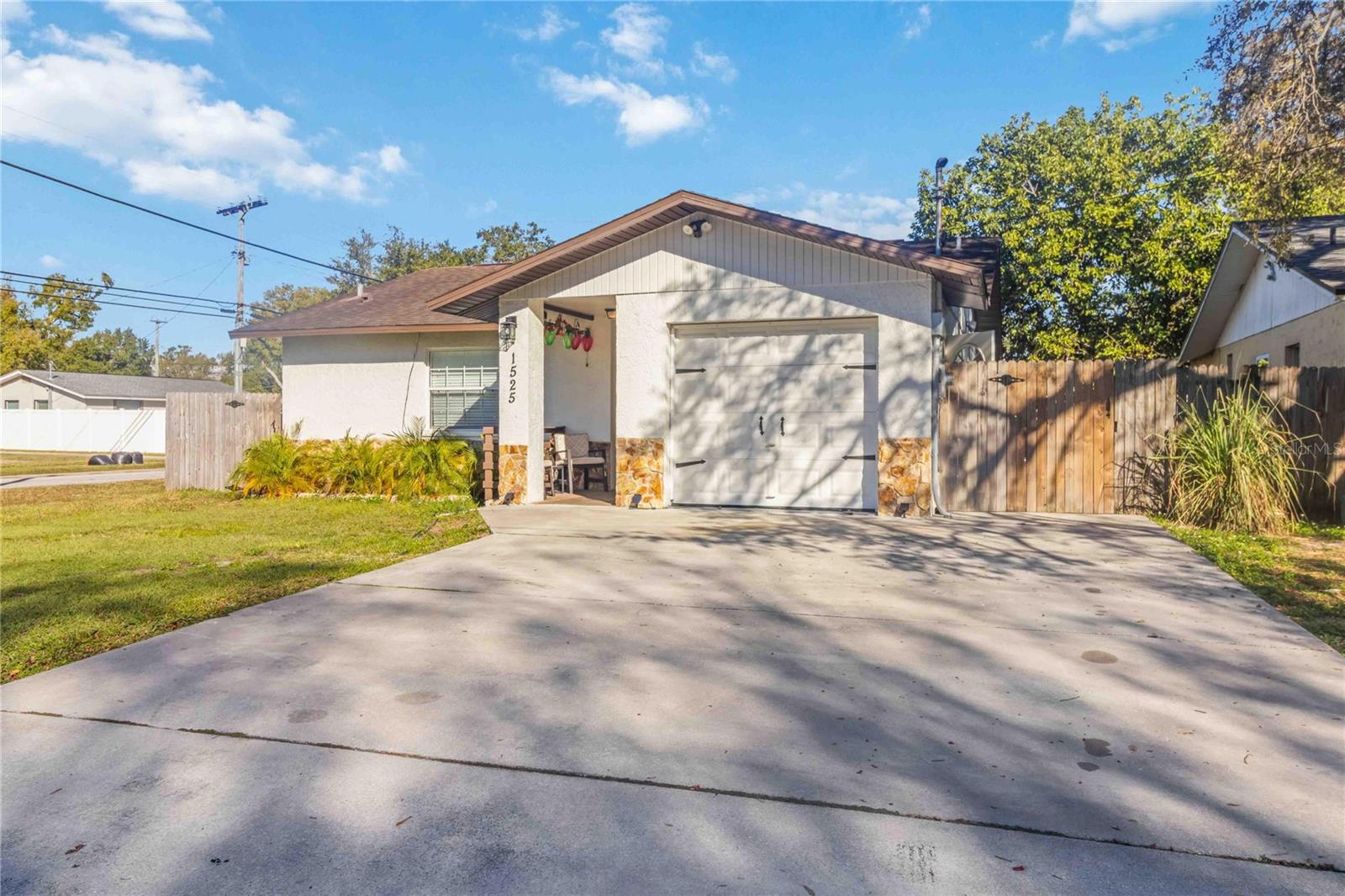 Image 2 of 25 For 1525 Comanche Avenue