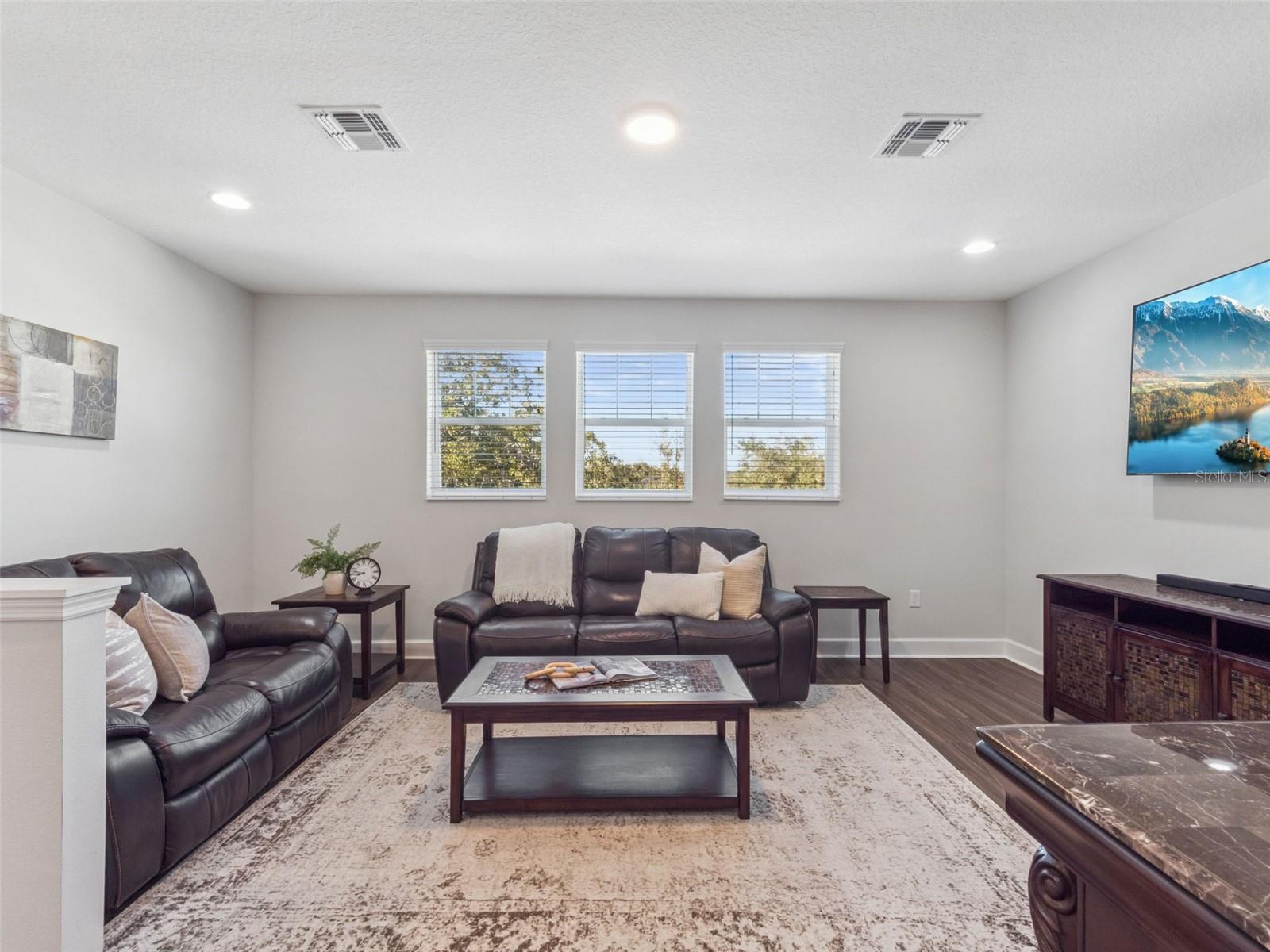 Image 21 of 31 For 14345 Wabasso Loop