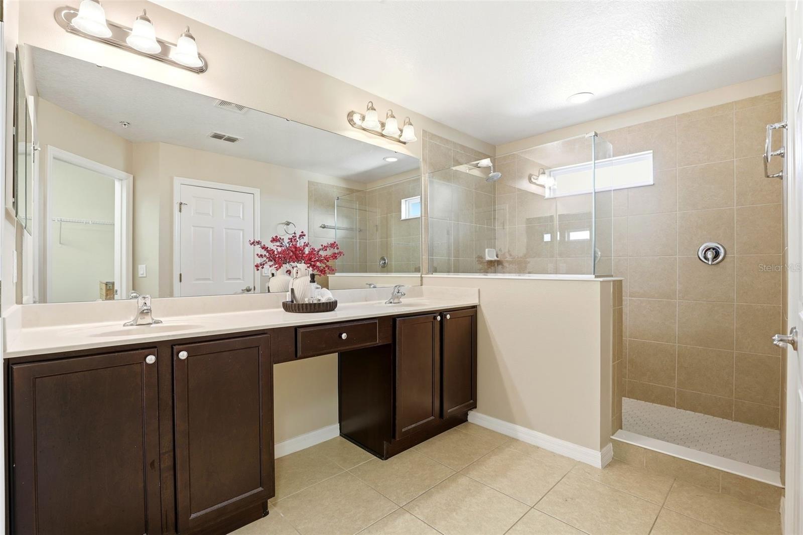 Image 24 of 42 For 10060 Hartford Maroon Road