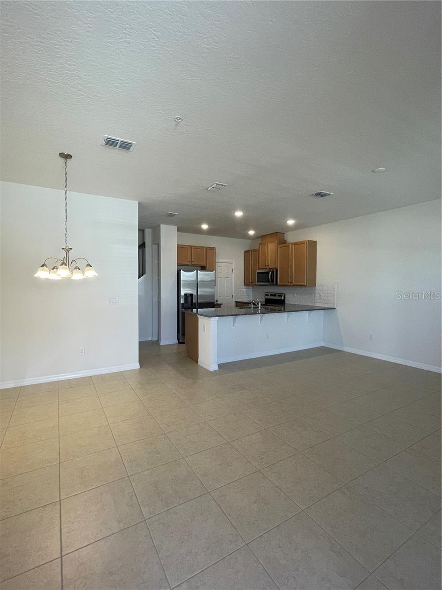 Image 2 of 10 For 12264 Linear Street