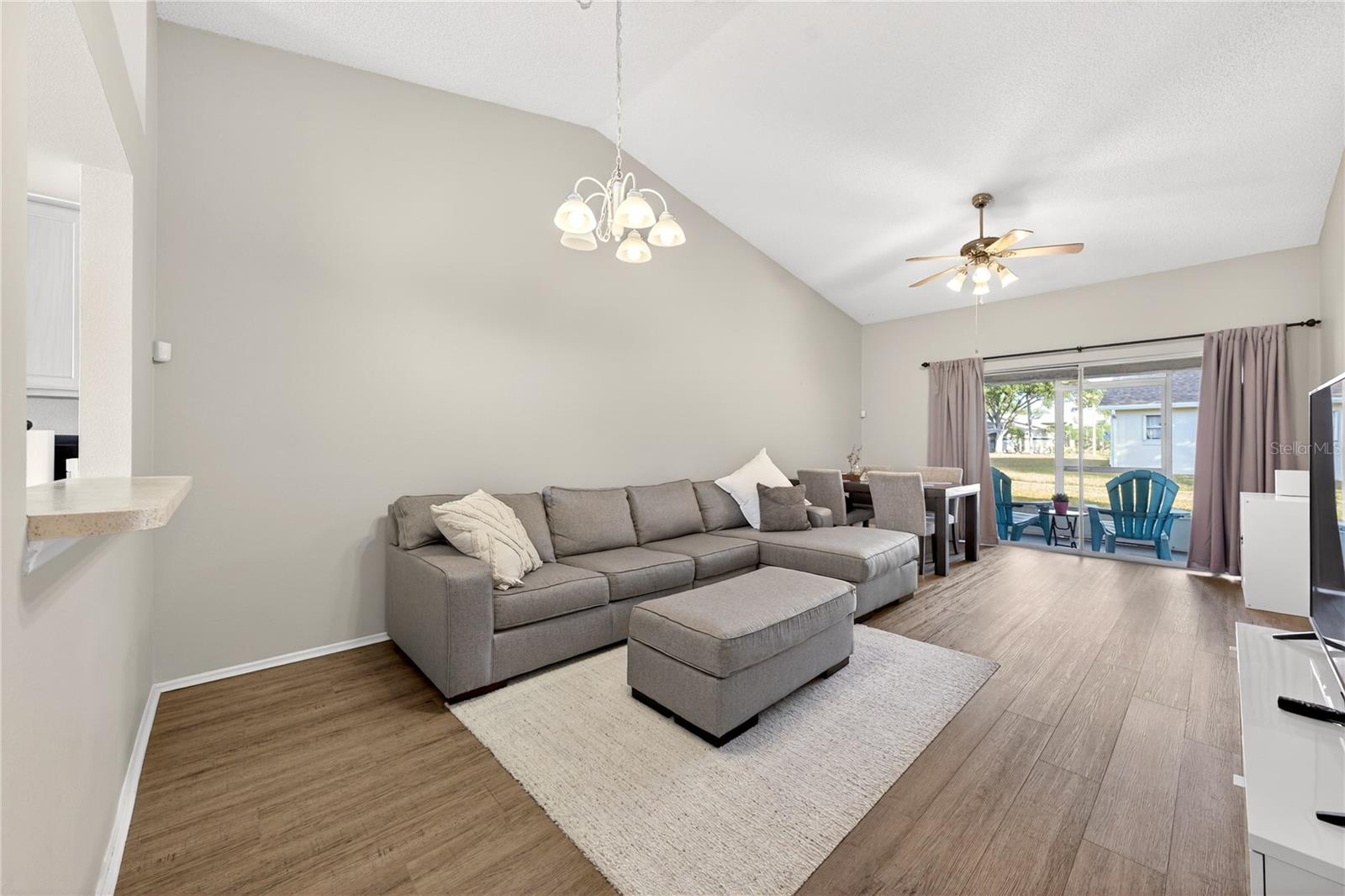 Image 11 of 43 For 14432 Bay Isle Dr