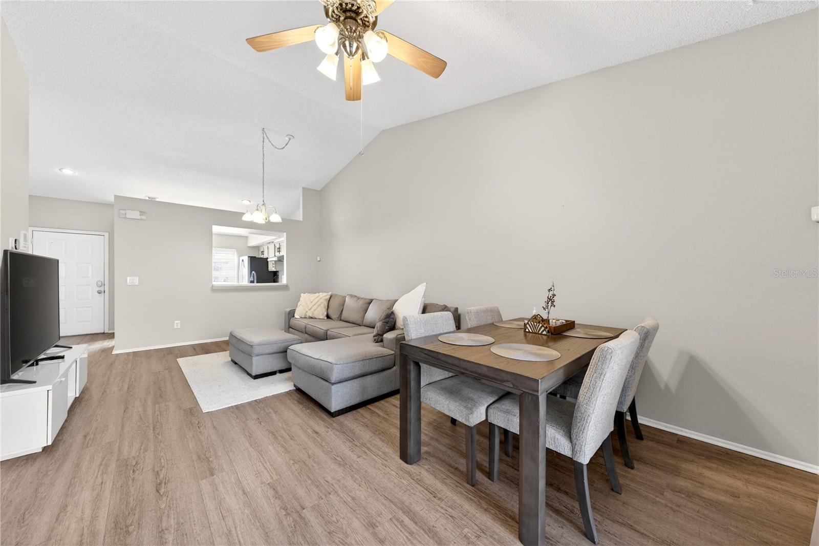 Image 13 of 43 For 14432 Bay Isle Dr