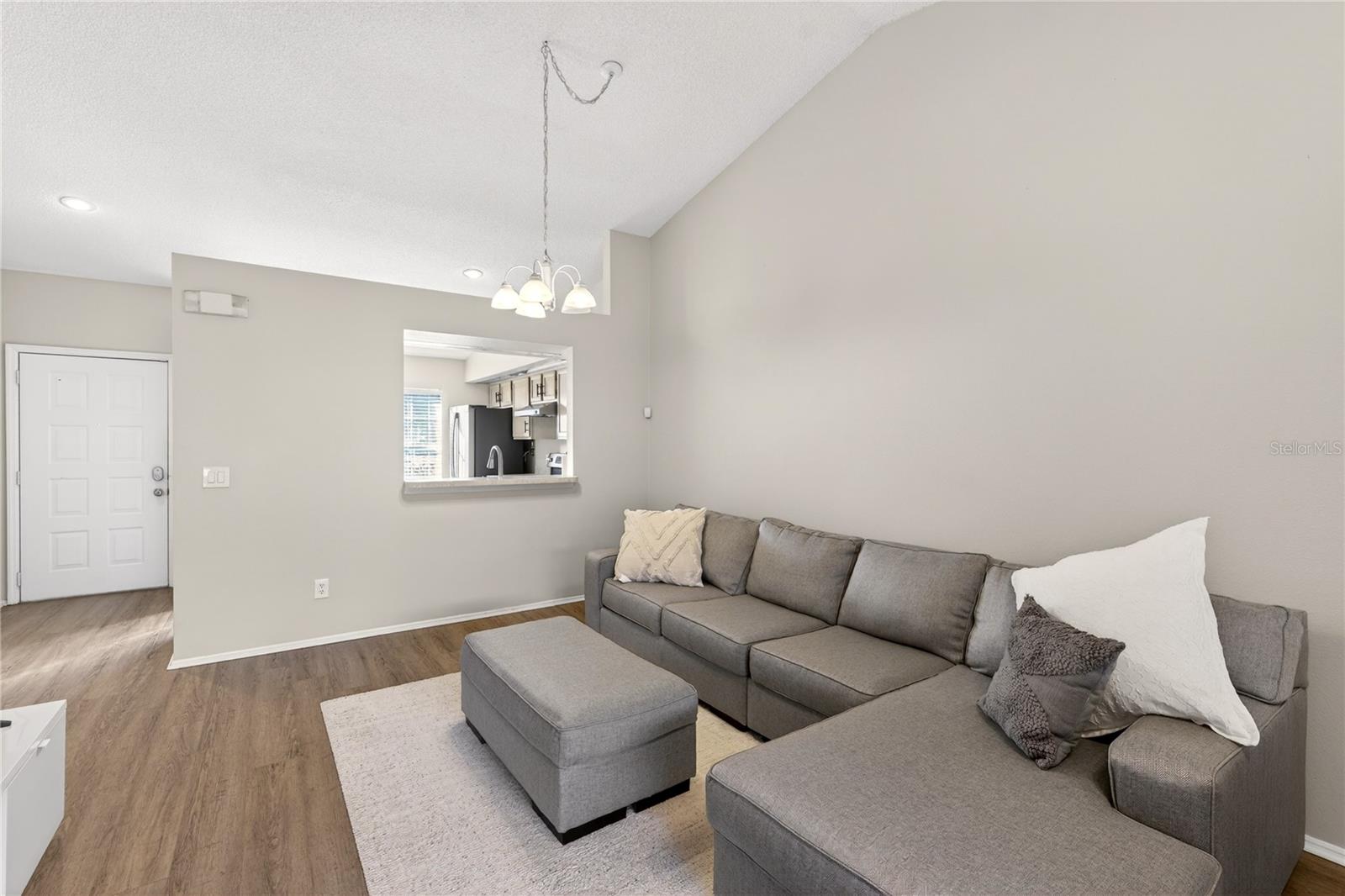 Image 15 of 43 For 14432 Bay Isle Dr