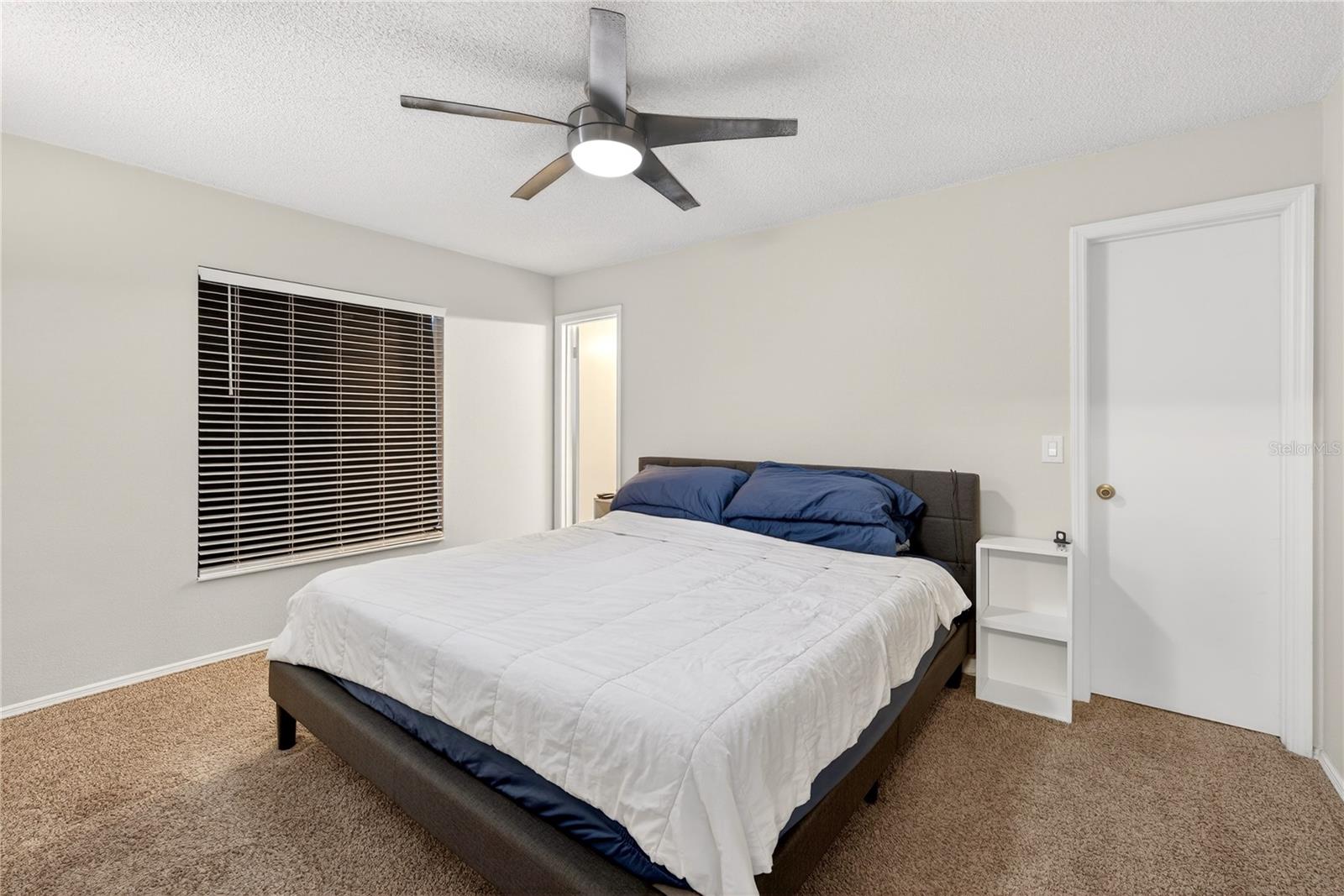 Image 19 of 43 For 14432 Bay Isle Dr