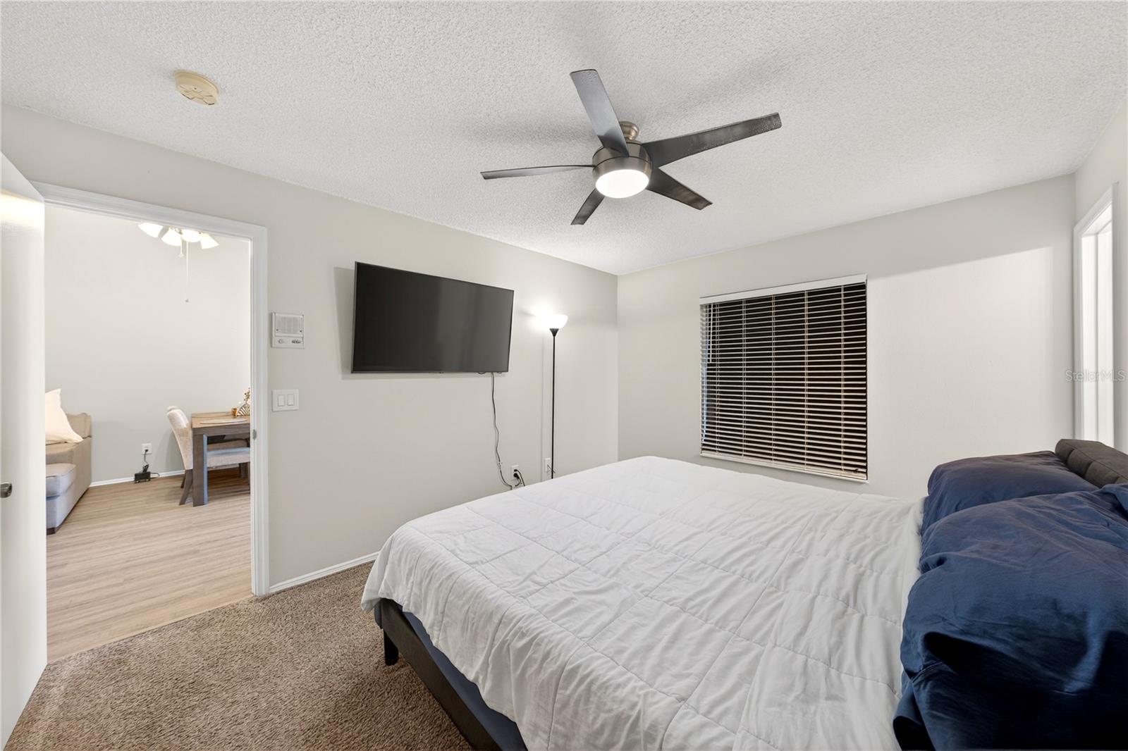 Image 20 of 43 For 14432 Bay Isle Dr