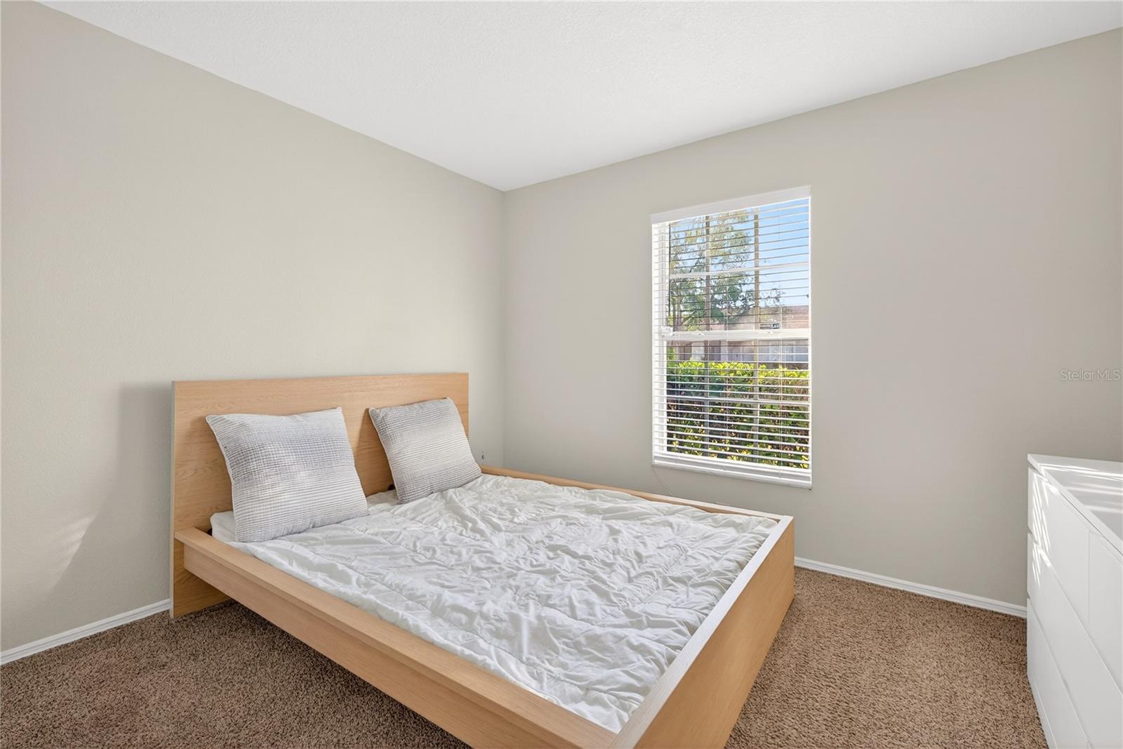 Image 26 of 43 For 14432 Bay Isle Dr