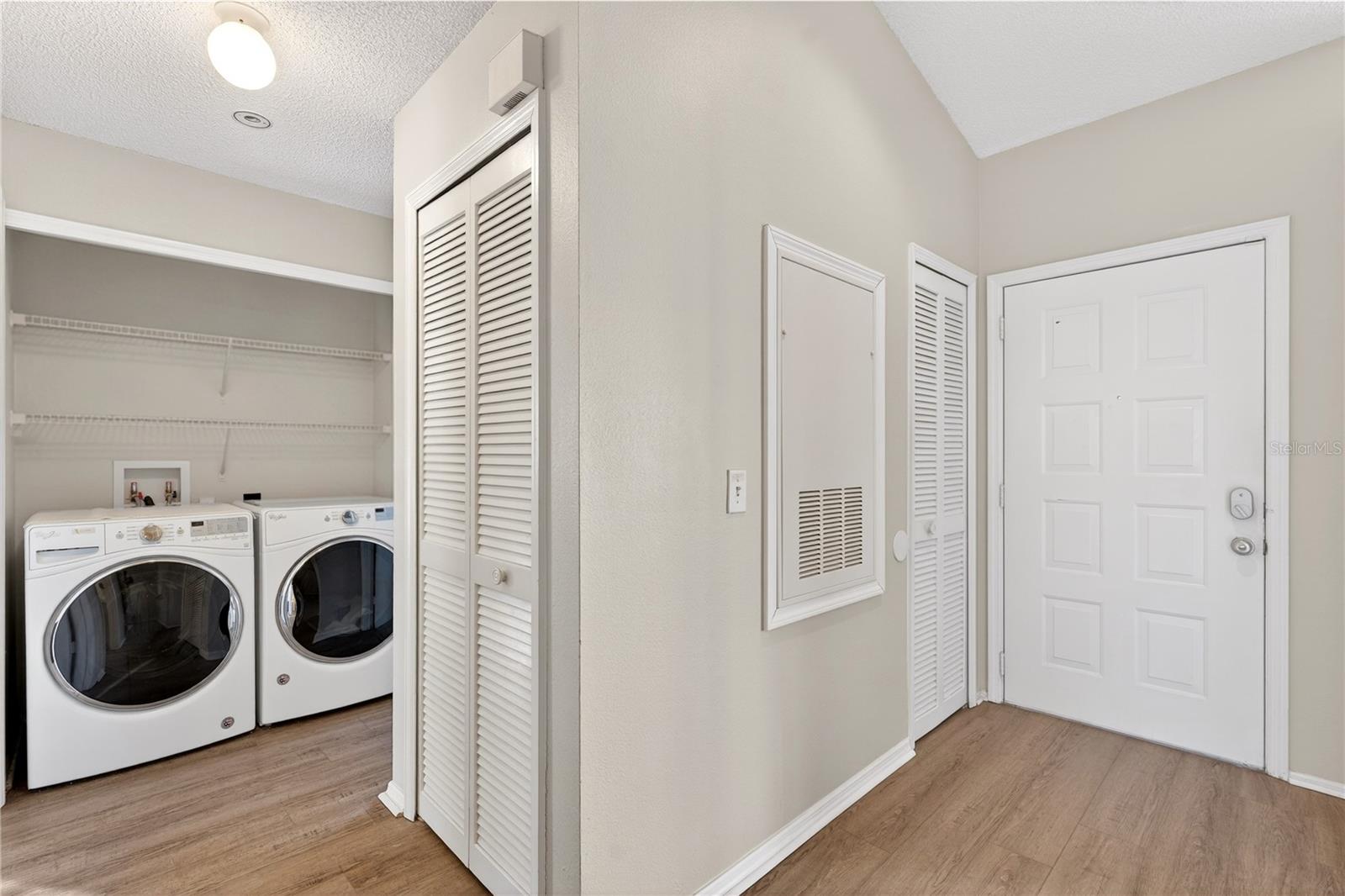 Image 3 of 43 For 14432 Bay Isle Dr